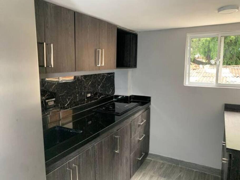Private Suite Single Room W Bathroom Poblado #8