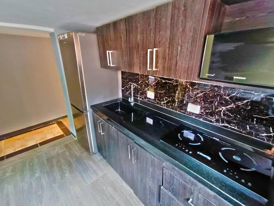 Private Suite Single Room W Bathroom Poblado #8