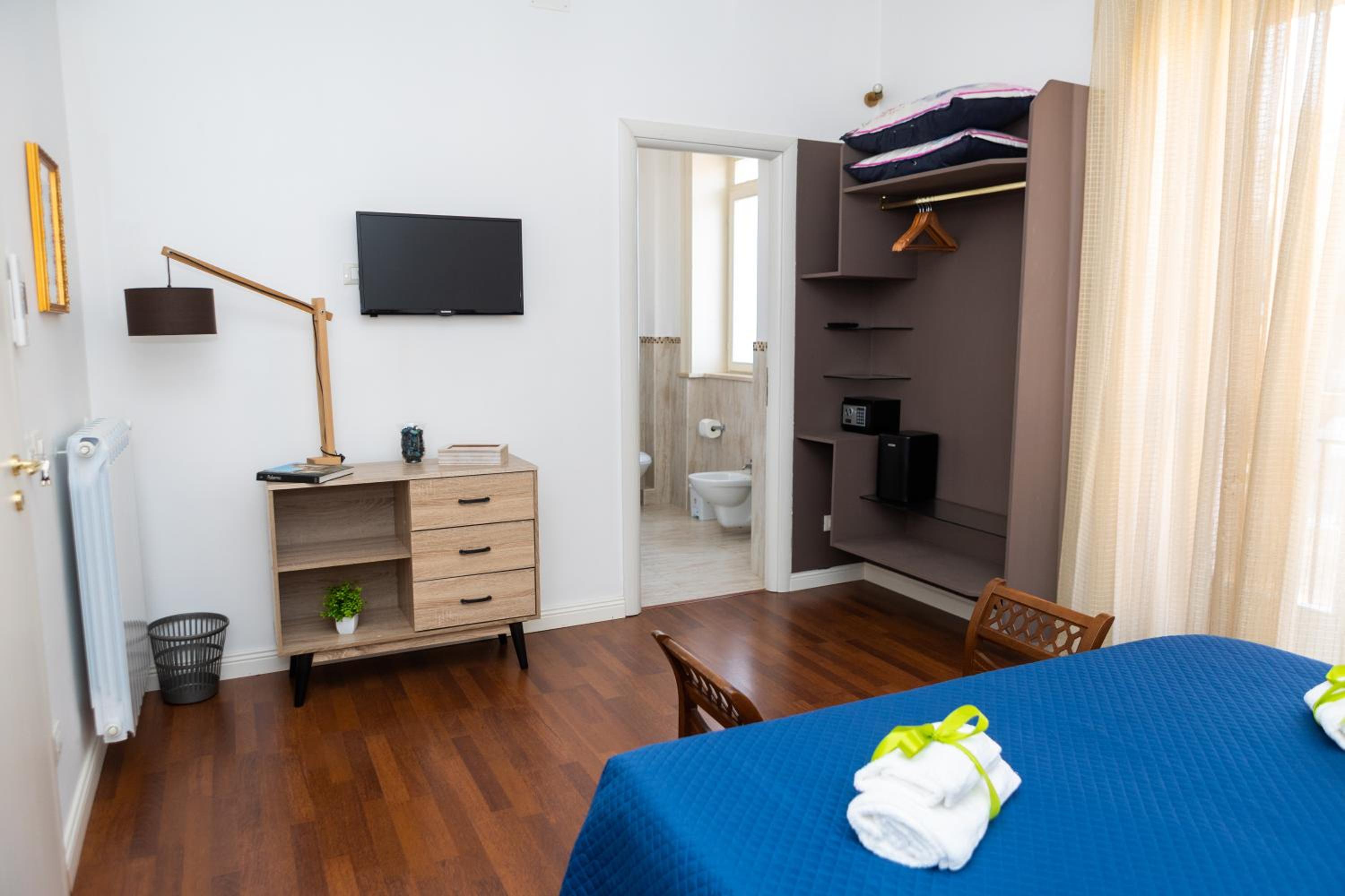 hotel room