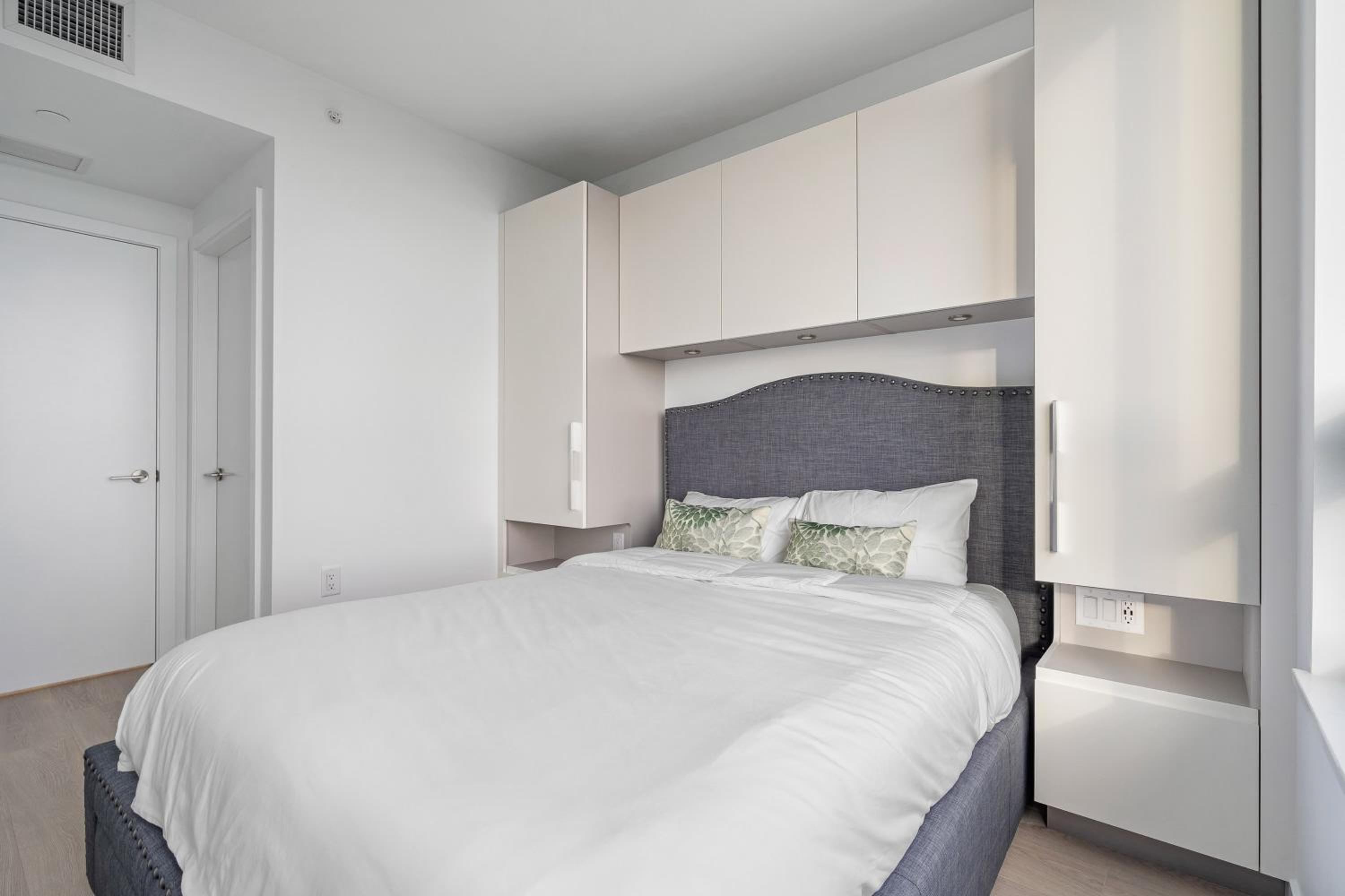 Brand New Apartment with Unbeatable Views Walking Distance to Metrotown Station and Mall