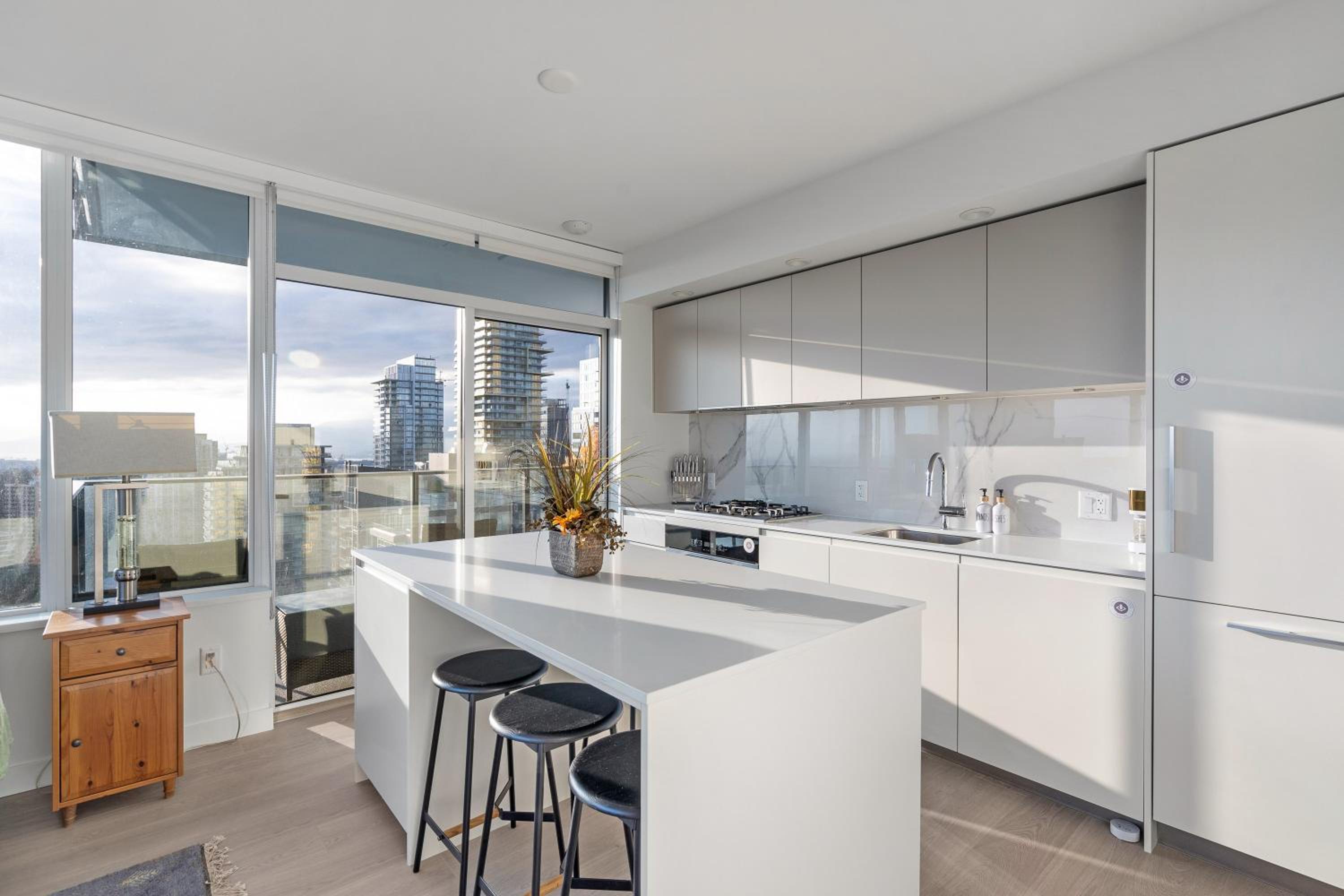 Brand New Apartment with Unbeatable Views Walking Distance to Metrotown Station and Mall