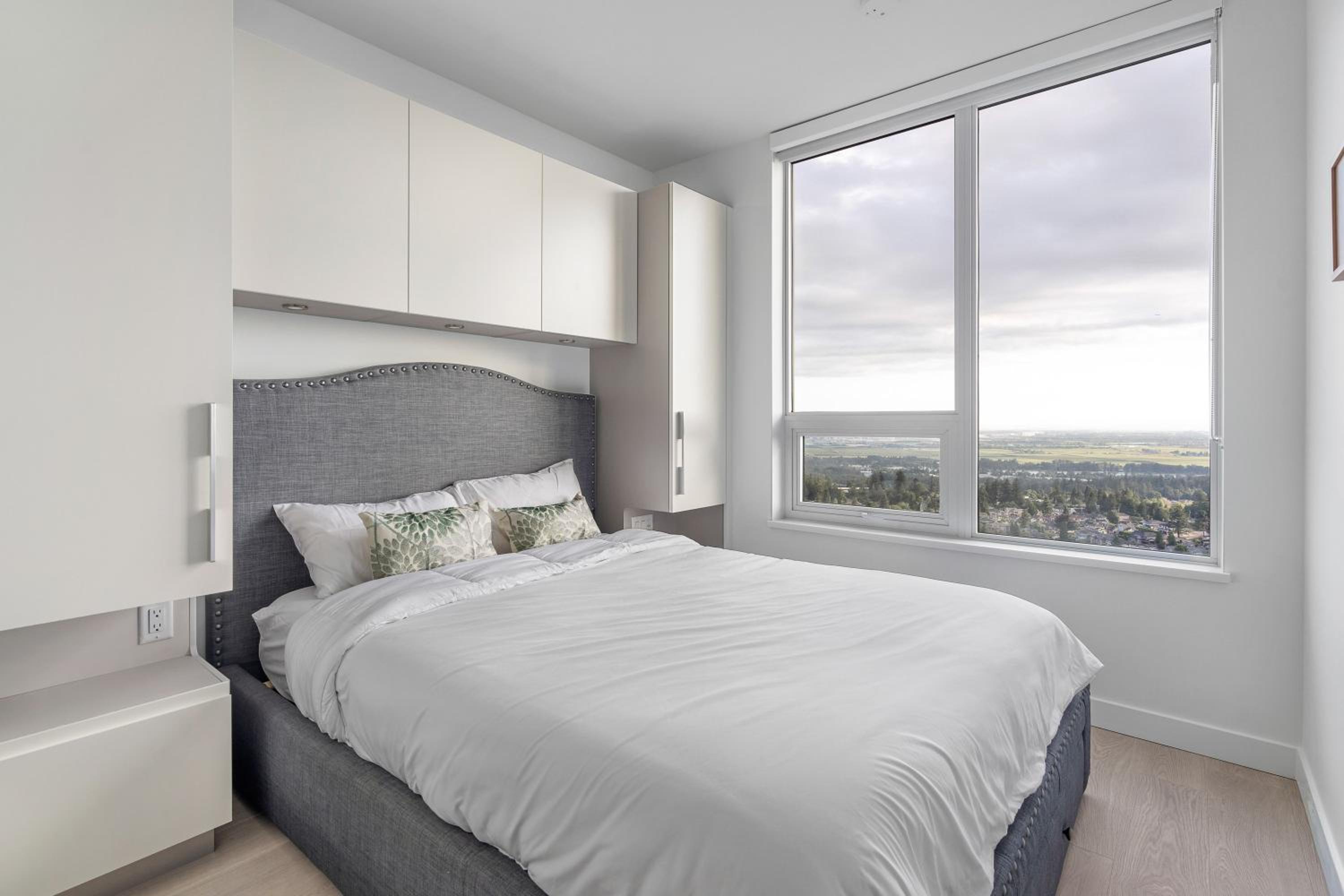Brand New Apartment with Unbeatable Views Walking Distance to Metrotown Station and Mall
