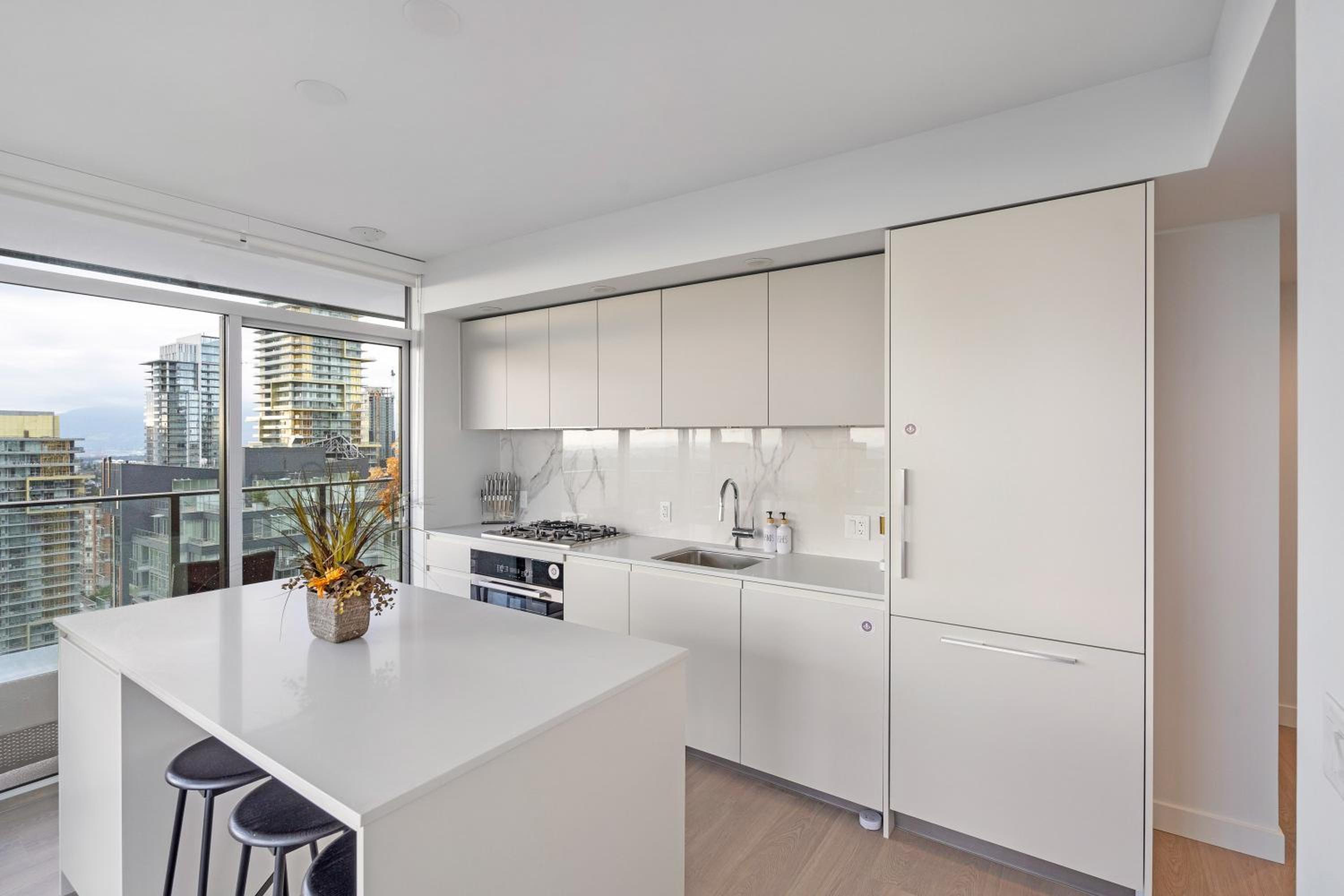 Brand New Apartment with Unbeatable Views Walking Distance to Metrotown Station and Mall