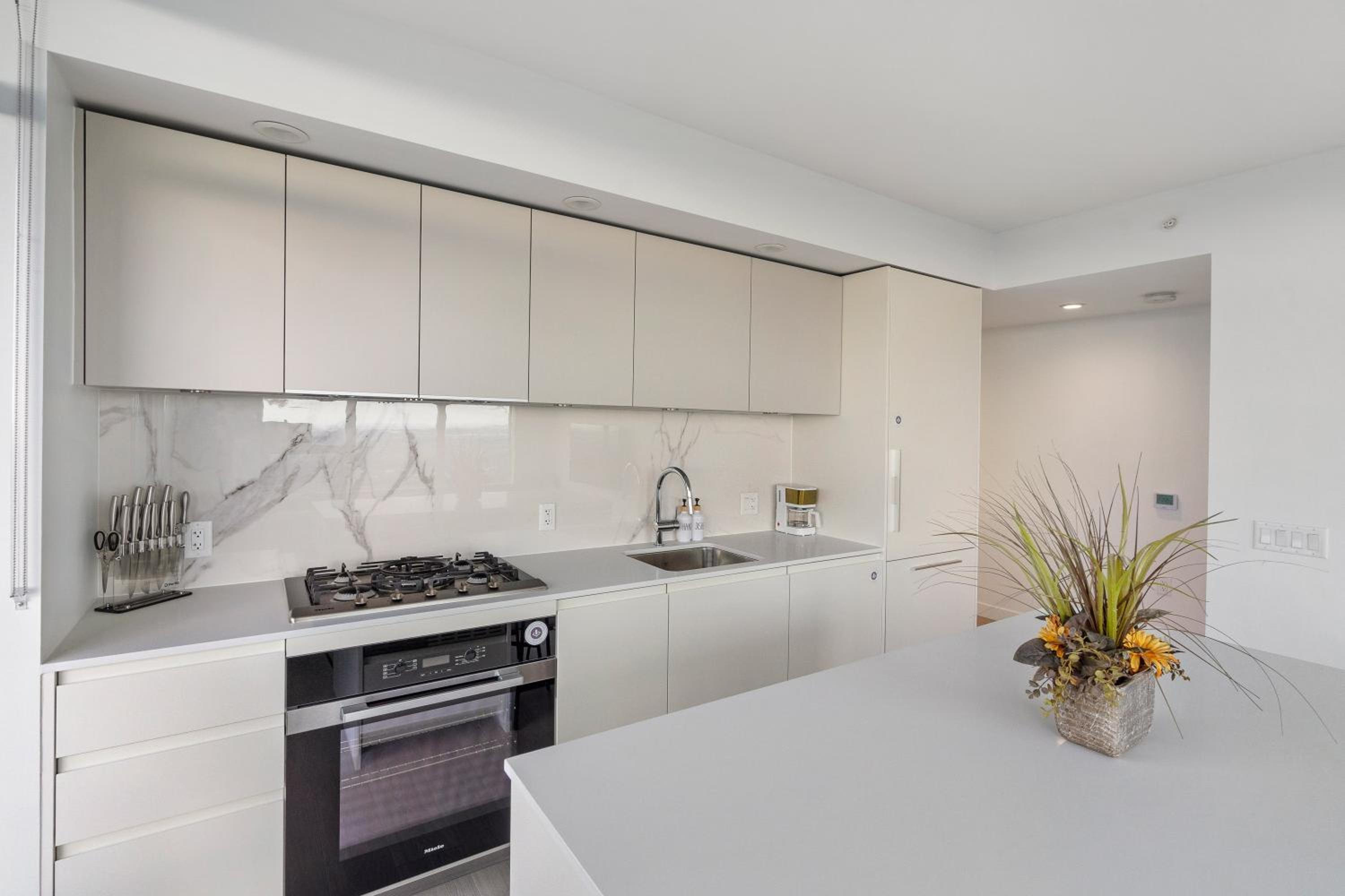 Brand New Apartment with Unbeatable Views Walking Distance to Metrotown Station and Mall