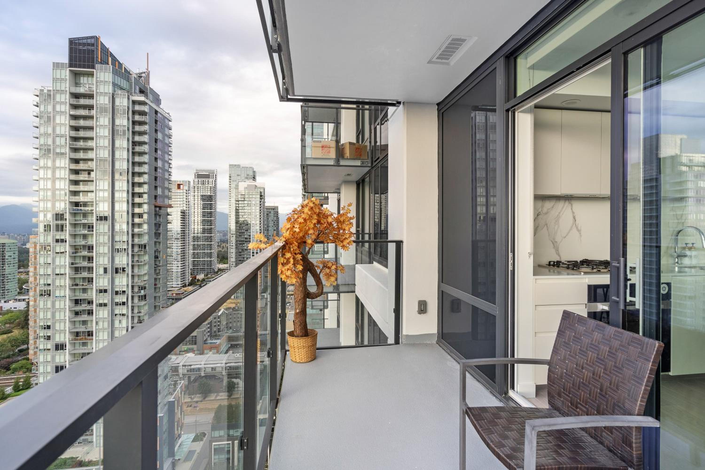 Brand New Apartment with Unbeatable Views Walking Distance to Metrotown Station and Mall