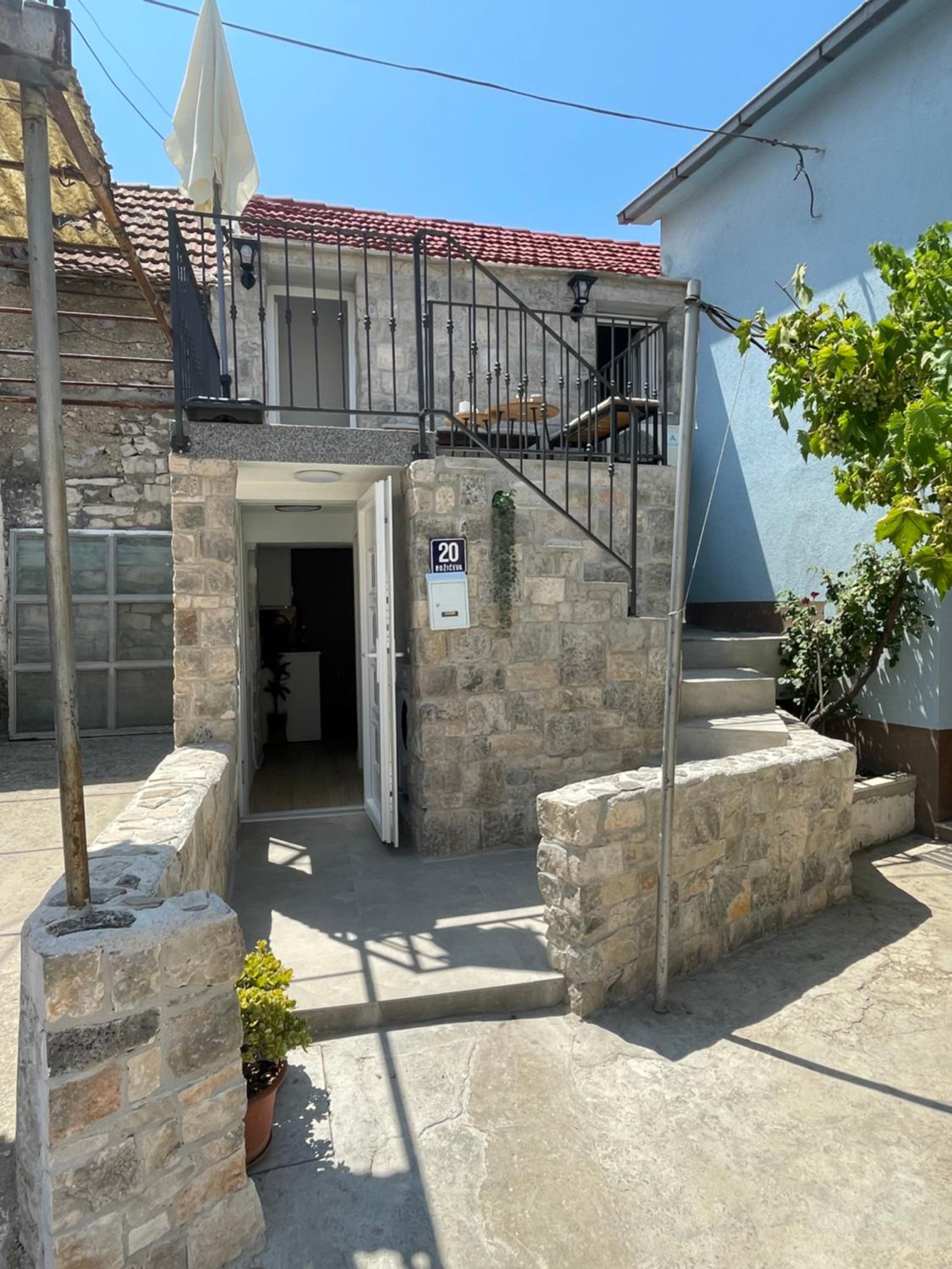 Balatura House