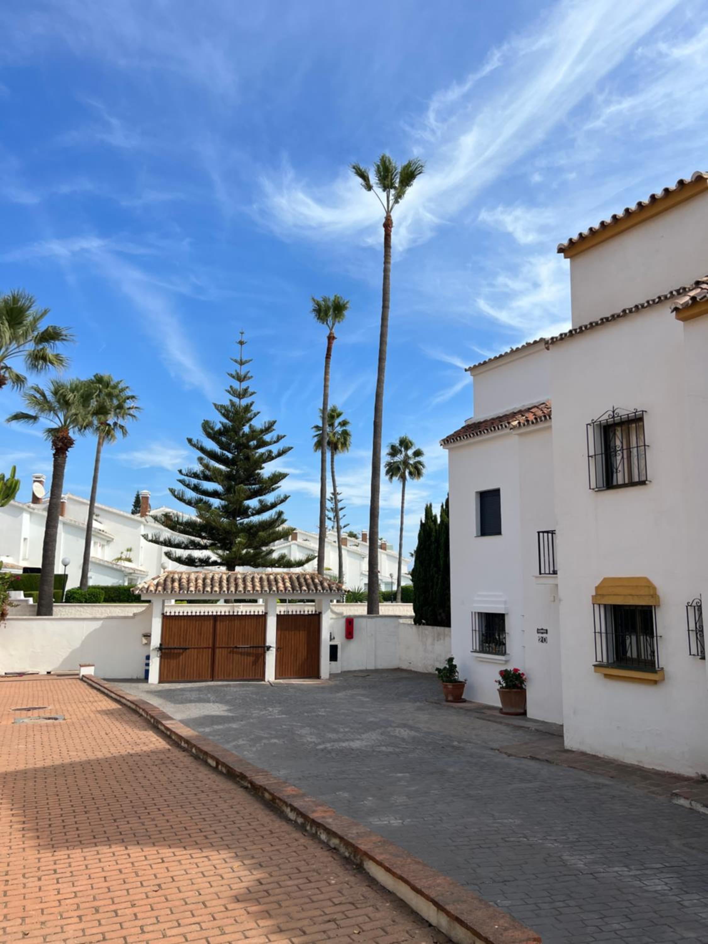 Casabel Beach Villa Playa Alicate Marbella