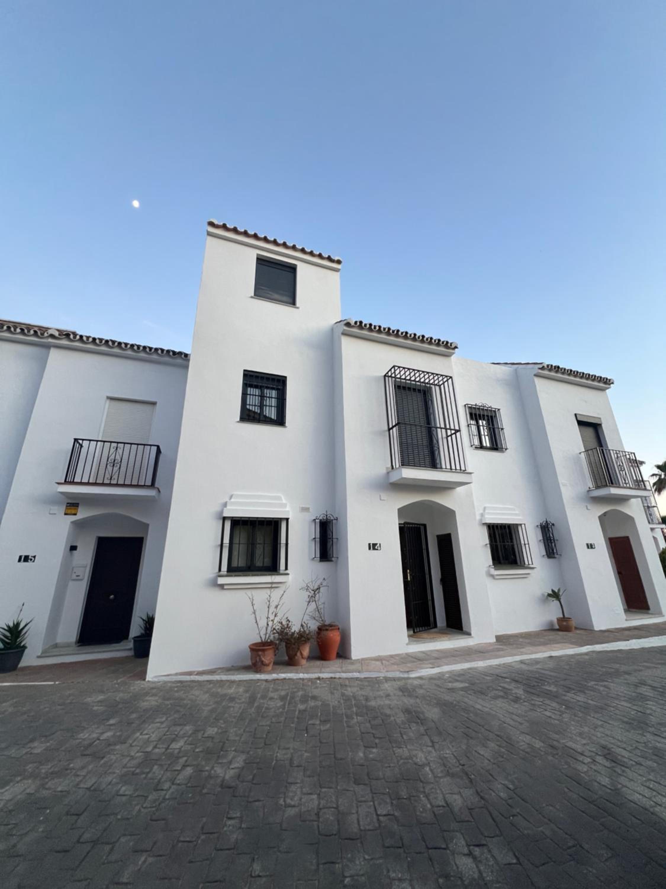 Casabel Beach Villa Playa Alicate Marbella