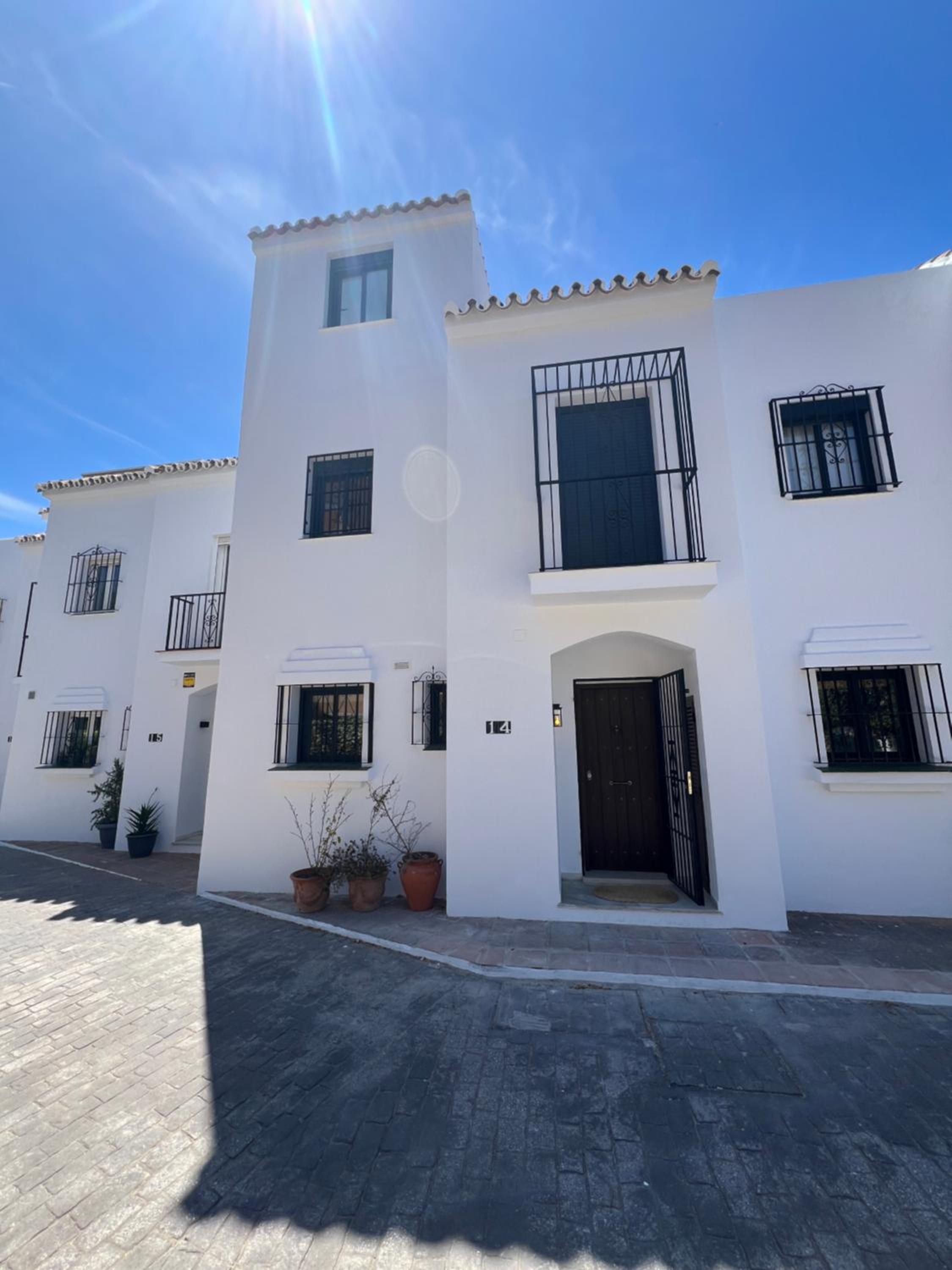 Casabel Beach Villa Playa Alicate Marbella