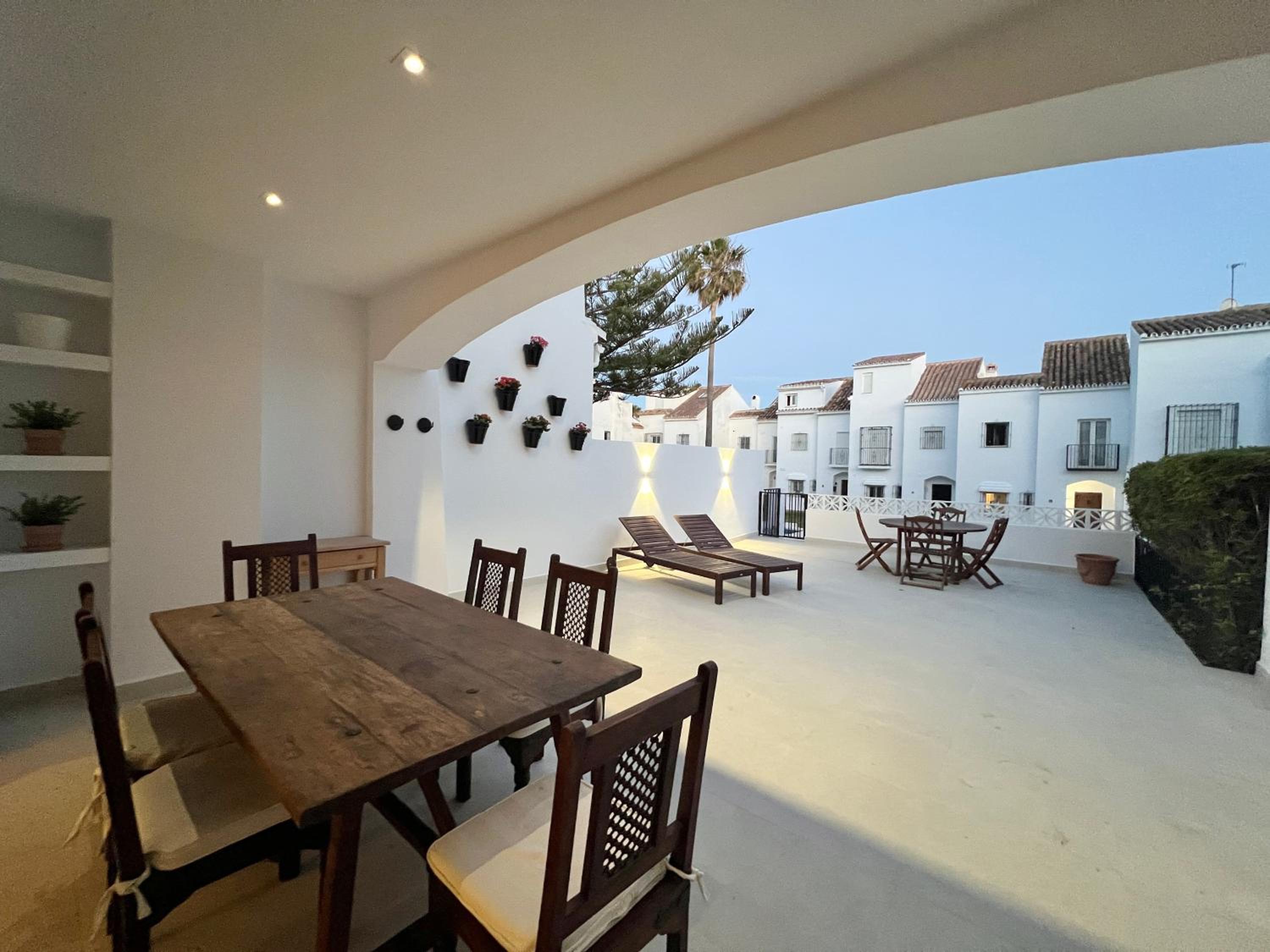 Casabel Beach Villa Playa Alicate Marbella