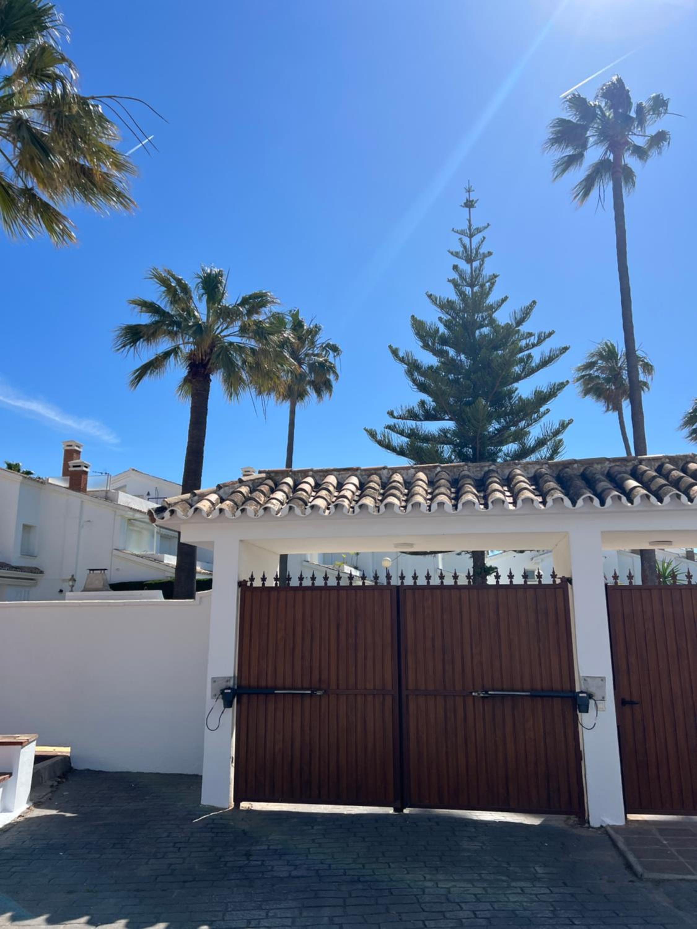 Casabel Beach Villa Playa Alicate Marbella
