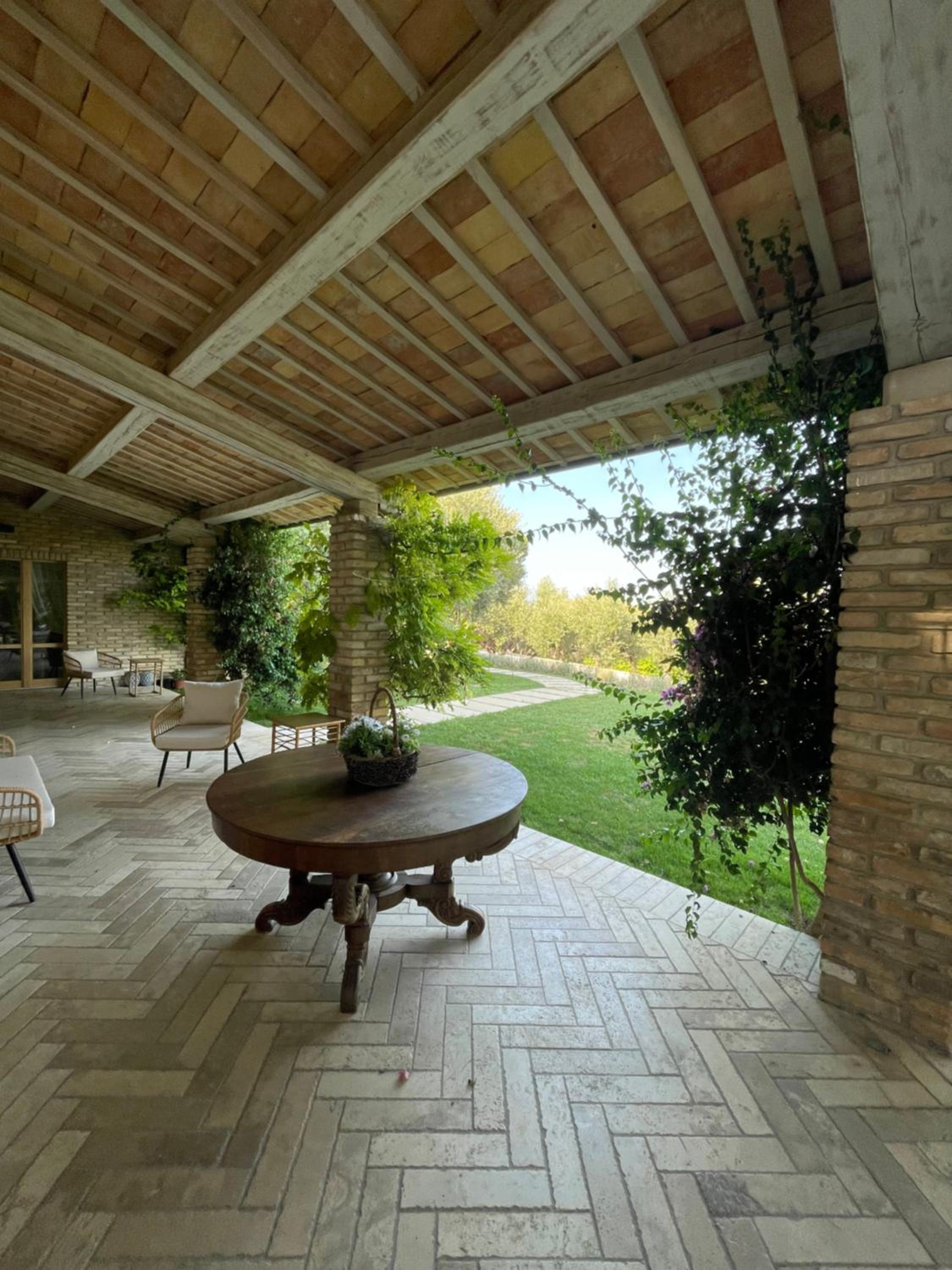 La BouganVillea