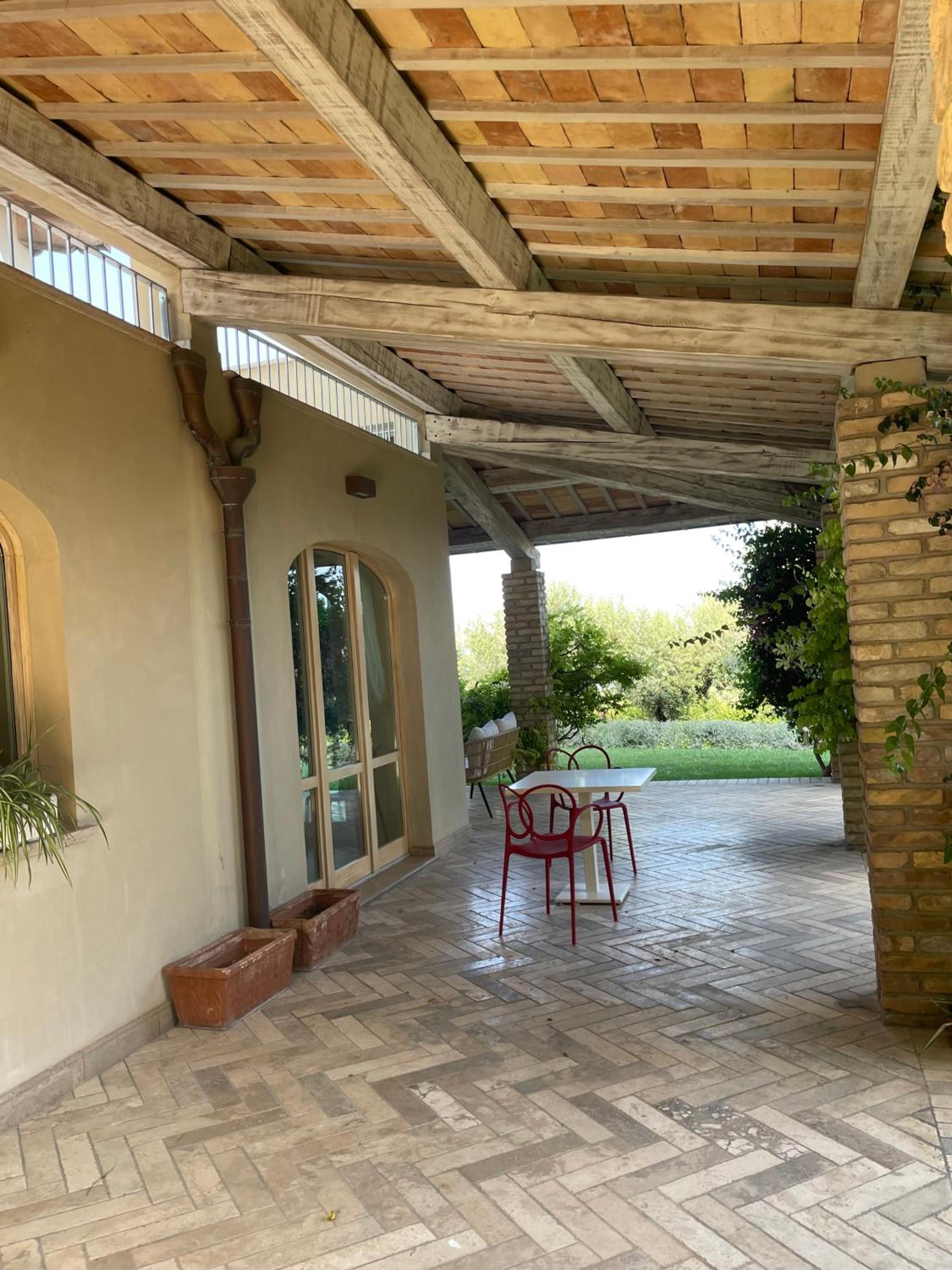 La BouganVillea