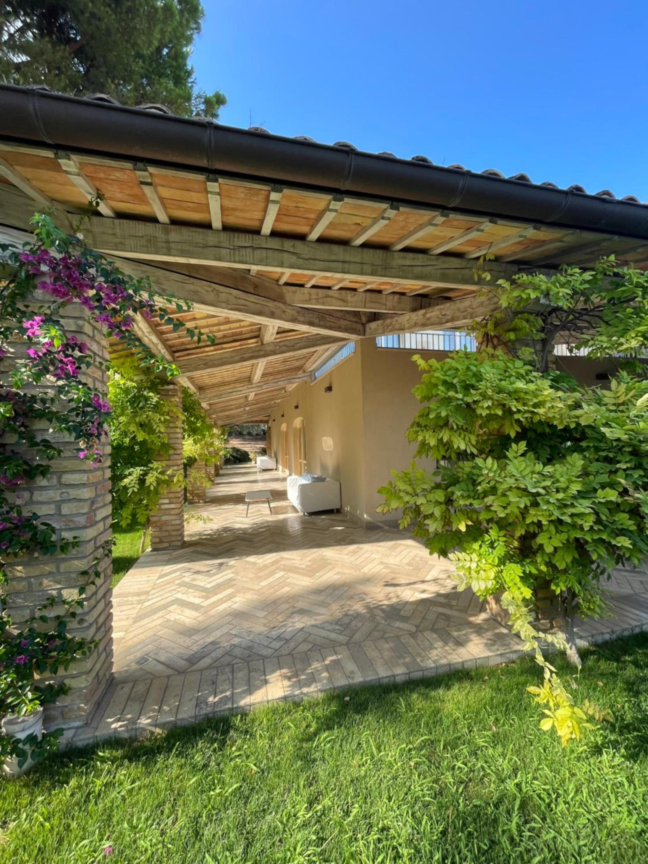 La BouganVillea