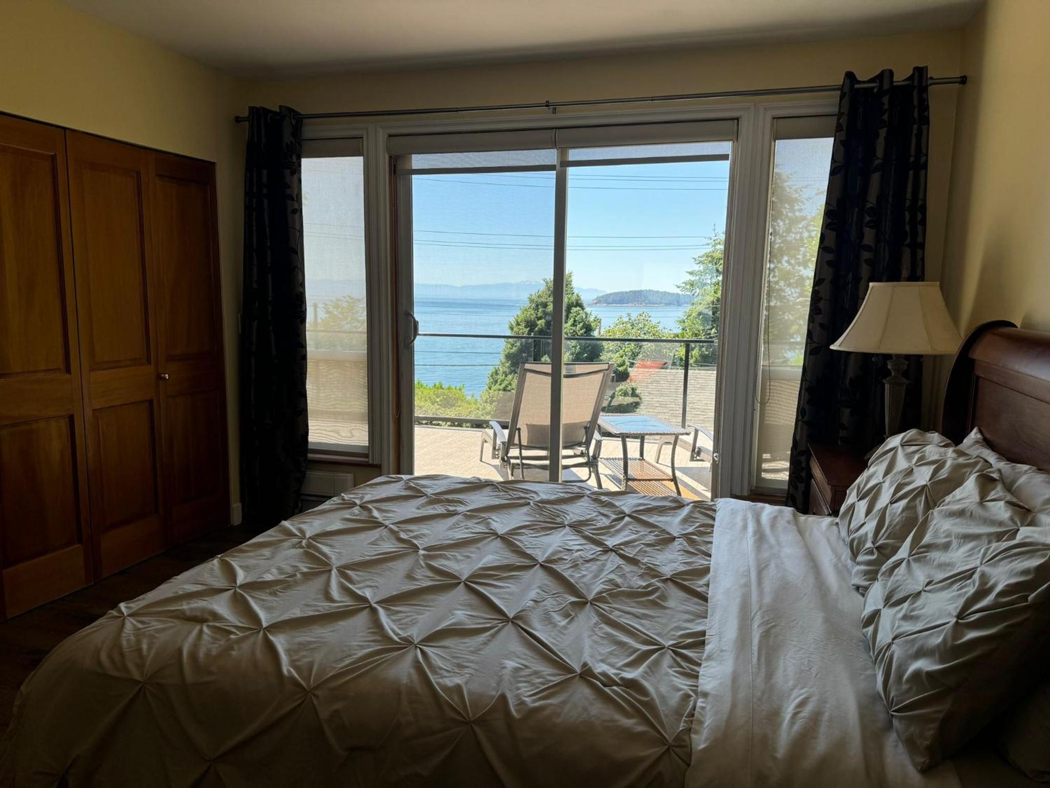Relaxing 3bdr 2bth Home with Gorgeous View