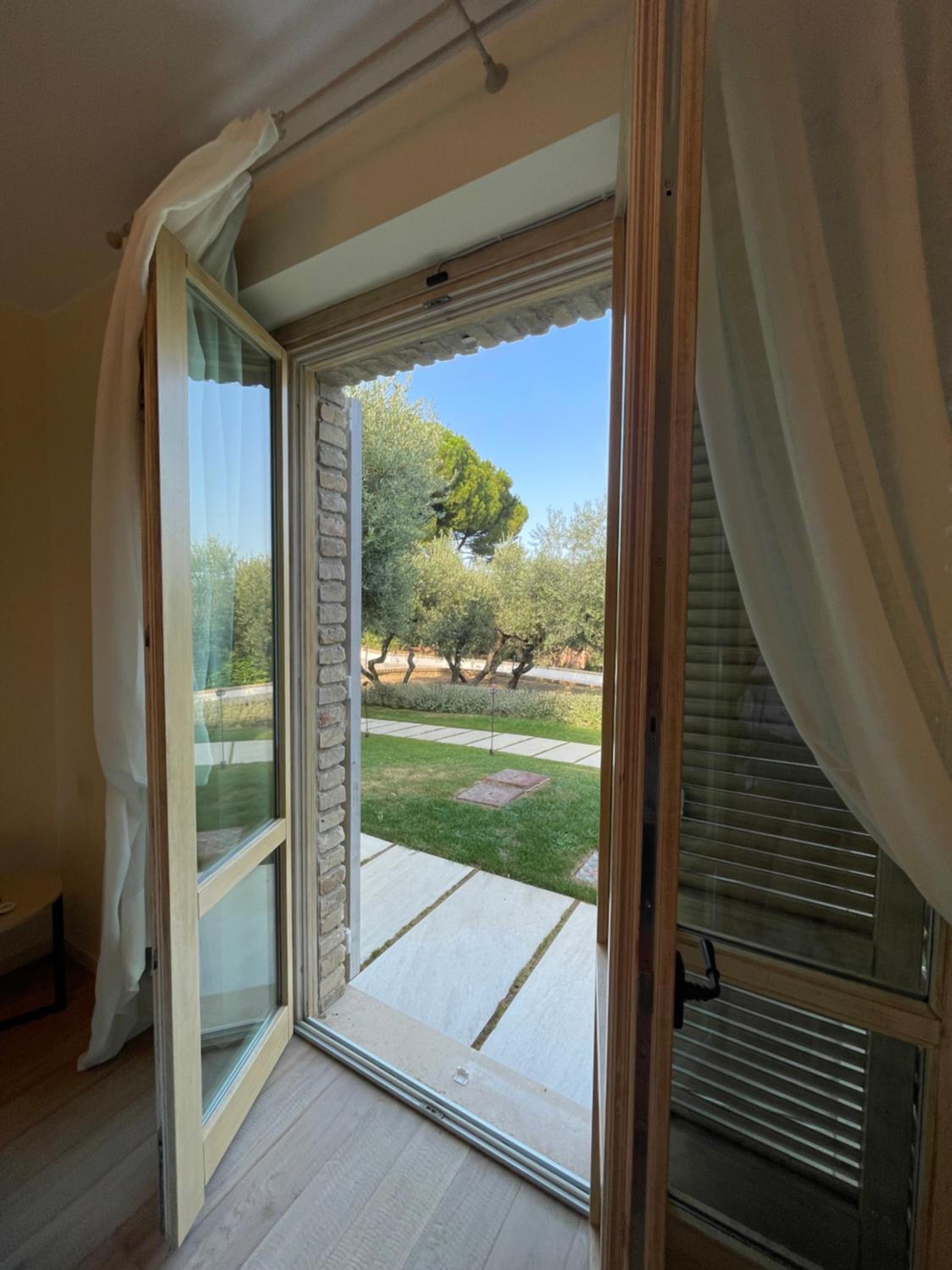 La BouganVillea