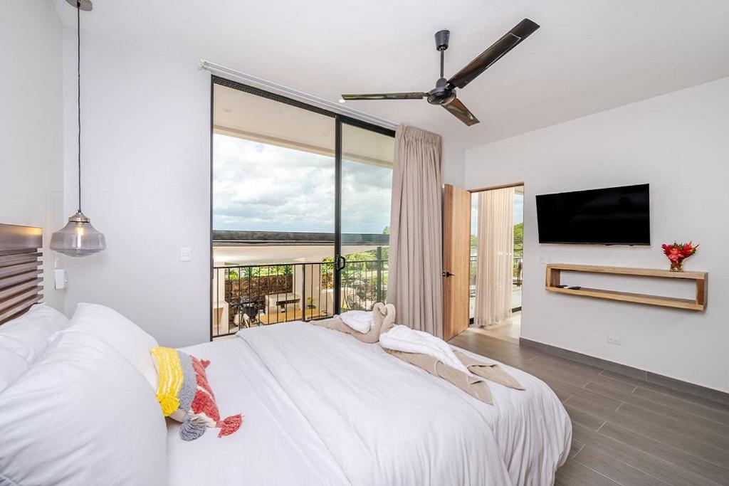 Villa Maravilla Estates, Tamarindo Beach, Prime Location, Family & Friends