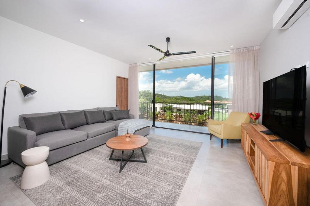 Villa Maravilla Estates, Tamarindo Beach, Prime Location, Family & Friends