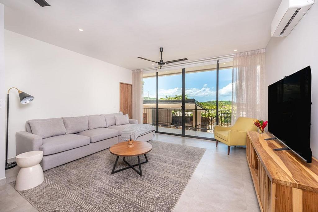 Villa Maravilla Estates, Tamarindo Beach, Prime Location, Family & Friends