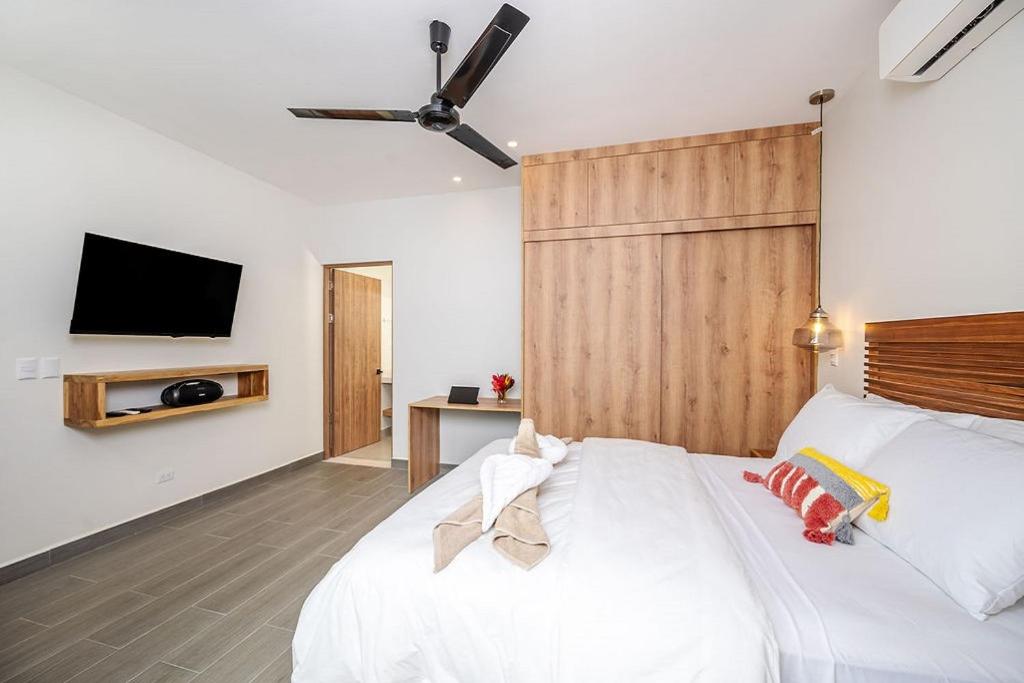 Villa Maravilla Estates, Tamarindo Beach, Prime Location, Family & Friends