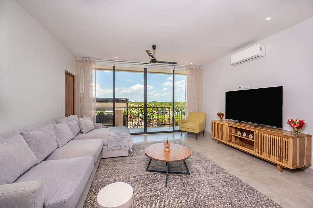 Villa Maravilla Estates, Tamarindo Beach, Prime Location, Family & Friends