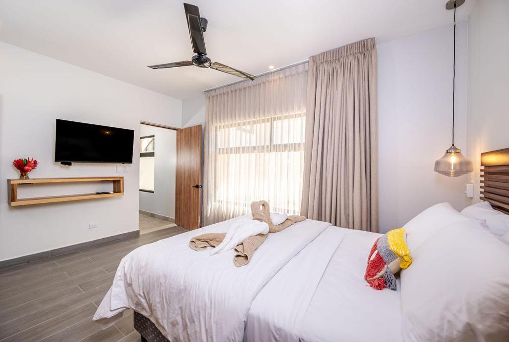 Villa Maravilla Estates, Tamarindo Beach, Prime Location, Family & Friends