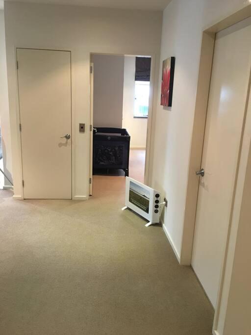 Outstanding Central Lambton Quay Apartment