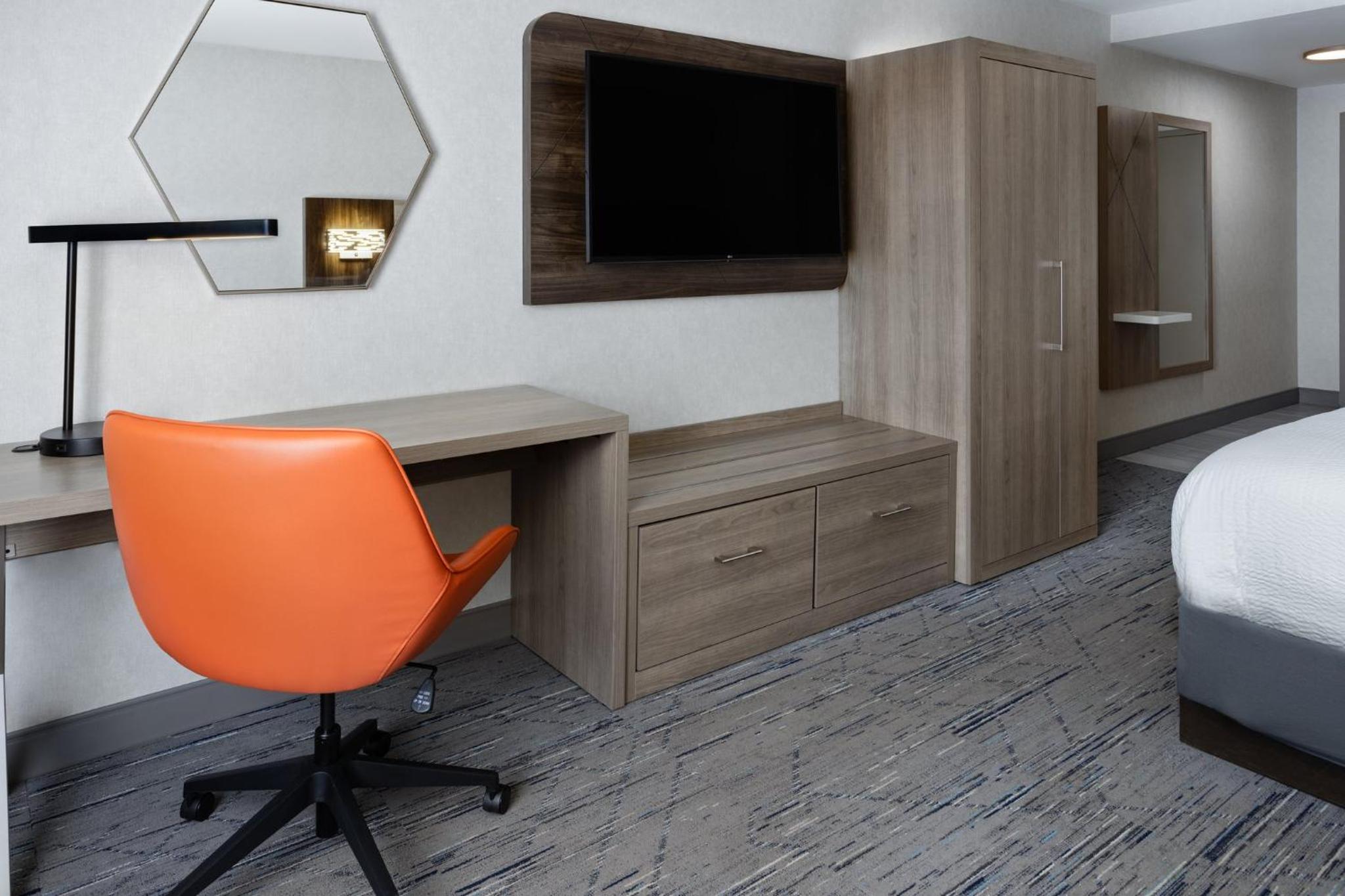 Brattleboro Vacations - Holiday Inn Express Hotel  Suites Brattleboro, an IHG Hotel - Property Image 33