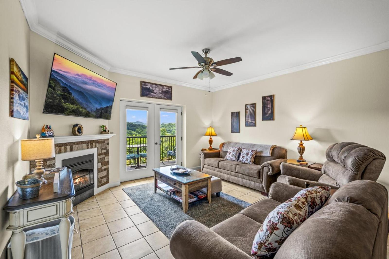 Top Rated Condo - Mtn Views- POOLS- Playground view 4
