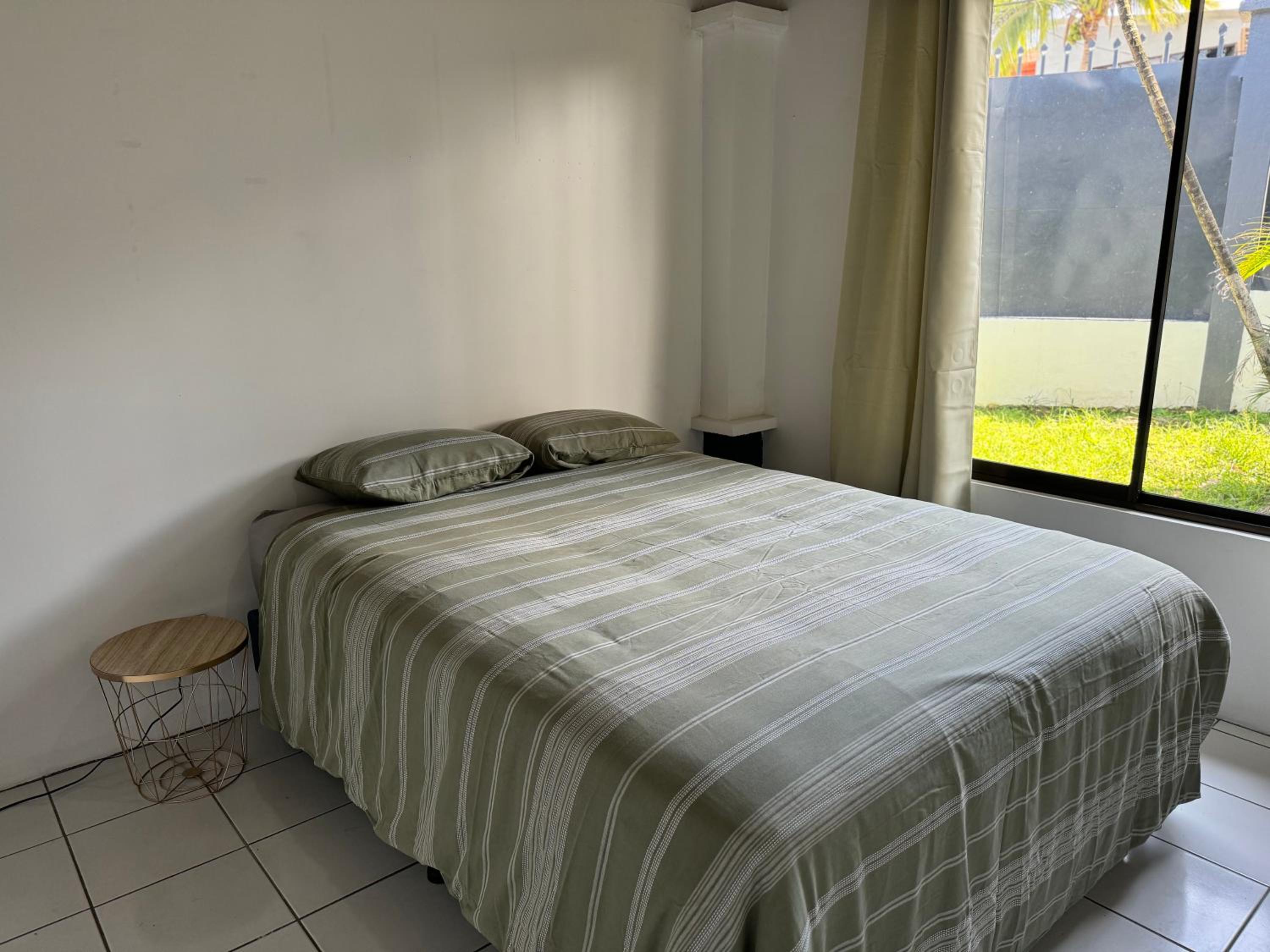 Charming house 5 min airport with Ac
