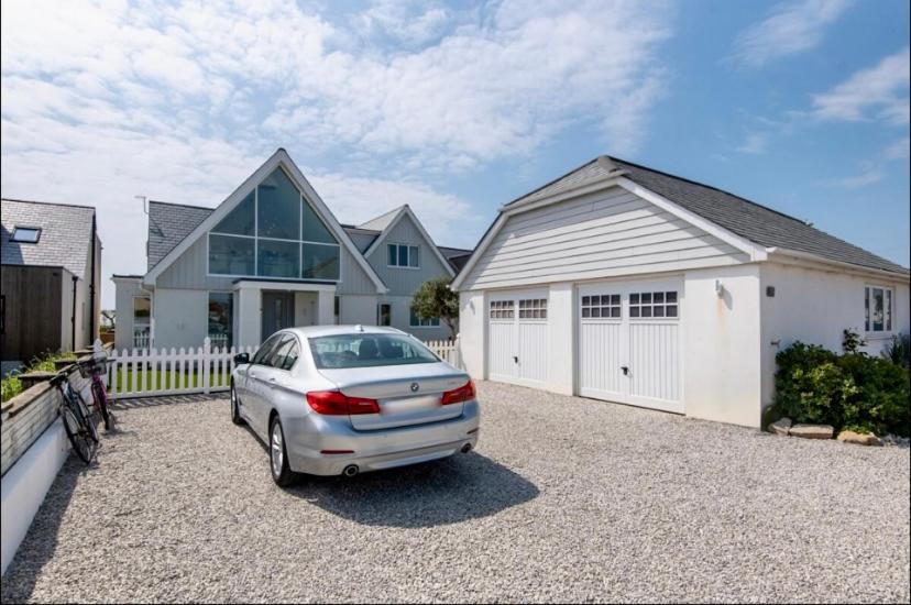 Seaside Place on Shoreham Beach with Hot Tub view 2