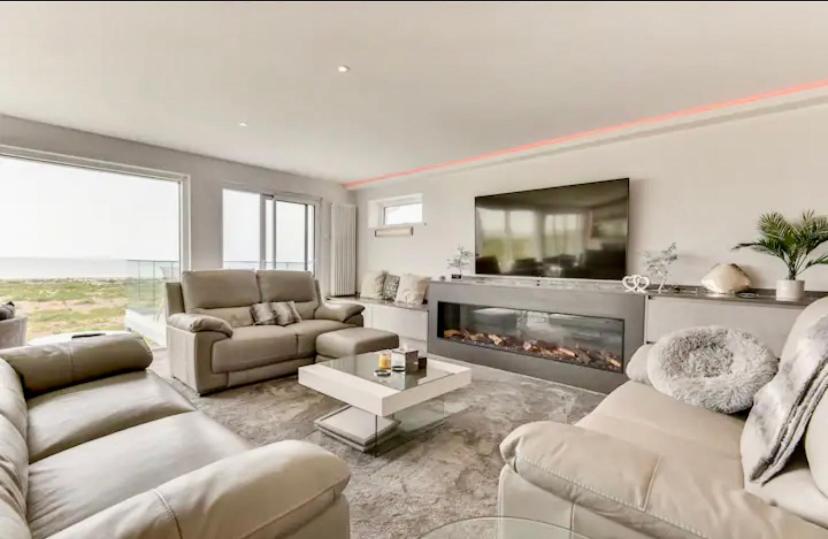 Seaside Place on Shoreham Beach with Hot Tub view 4