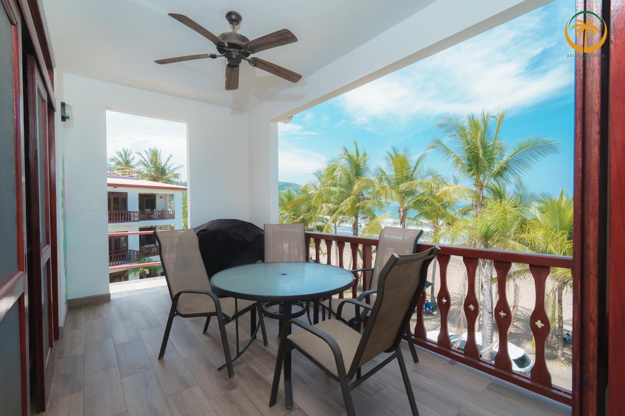 Condo Ocean front with Rooftop in Bahia Azul, Jaco Beach