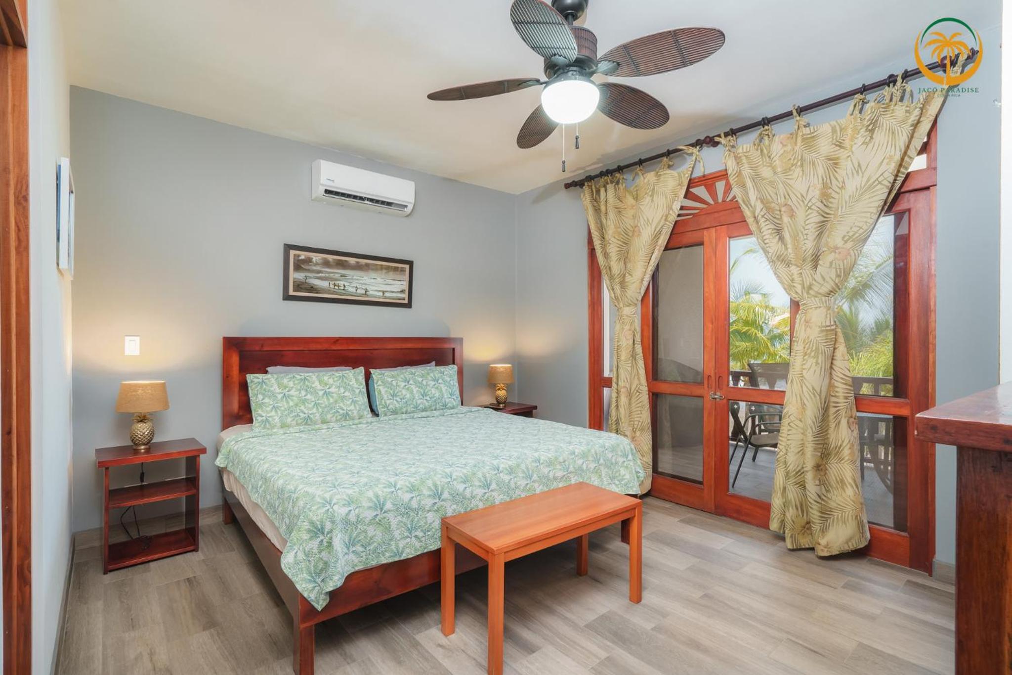 Condo Ocean front with Rooftop in Bahia Azul, Jaco Beach