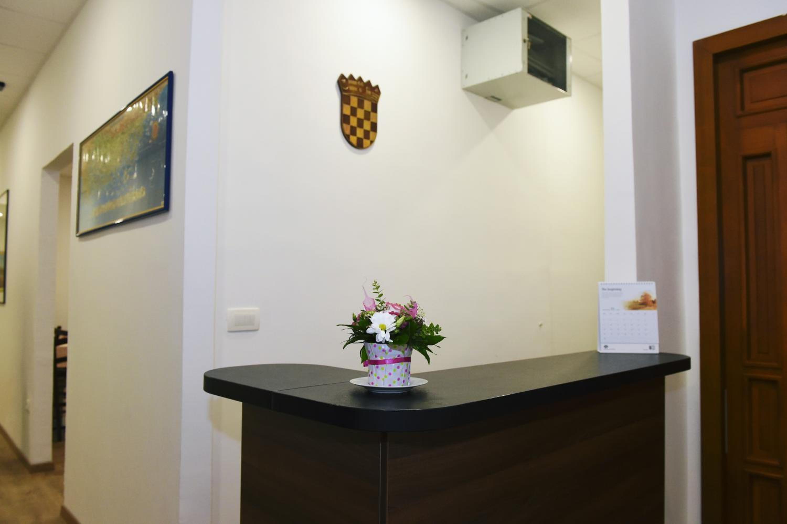 Hotel Riva Rooms - Image 1