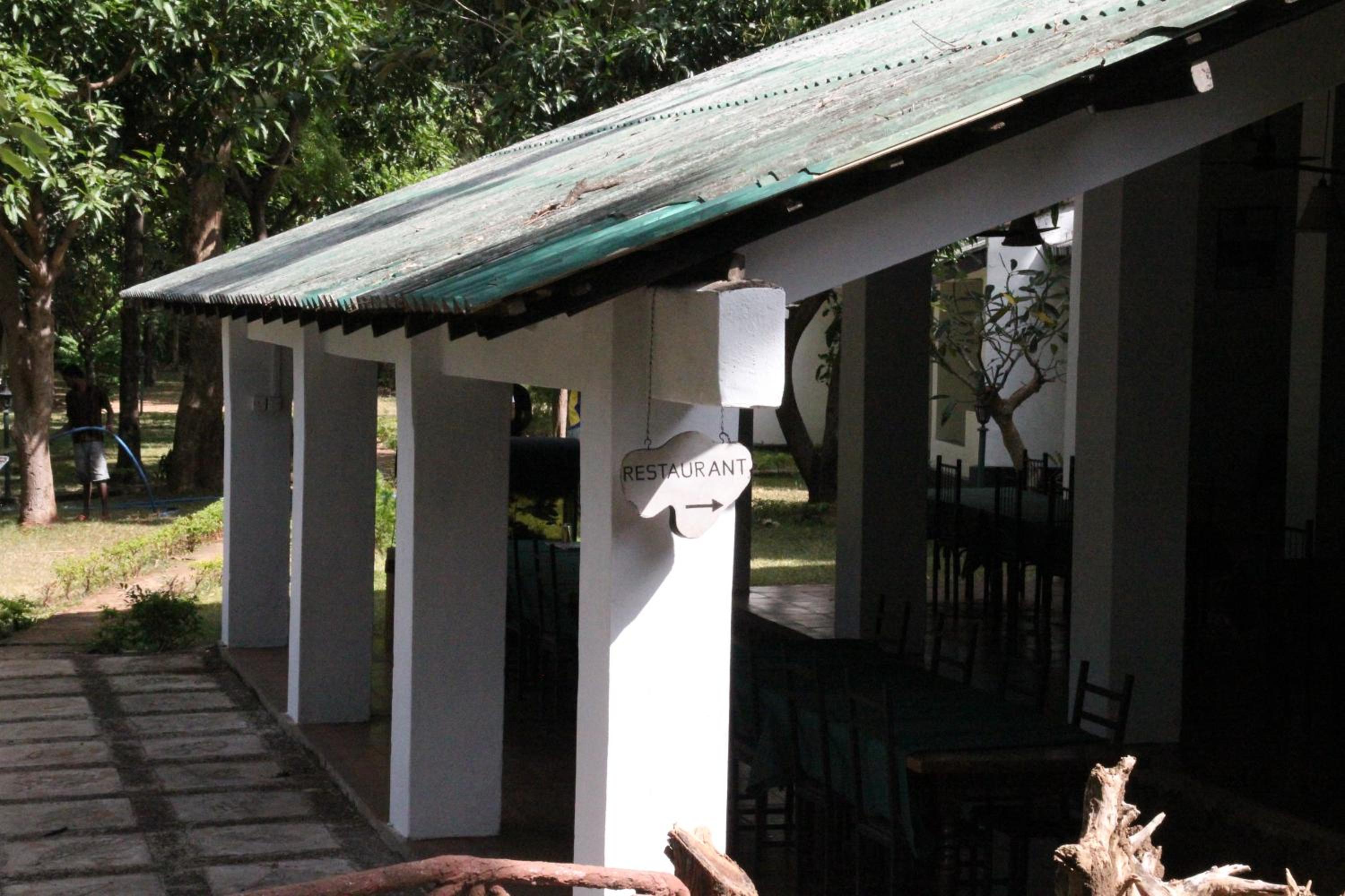 Dambulu Oya Family Park