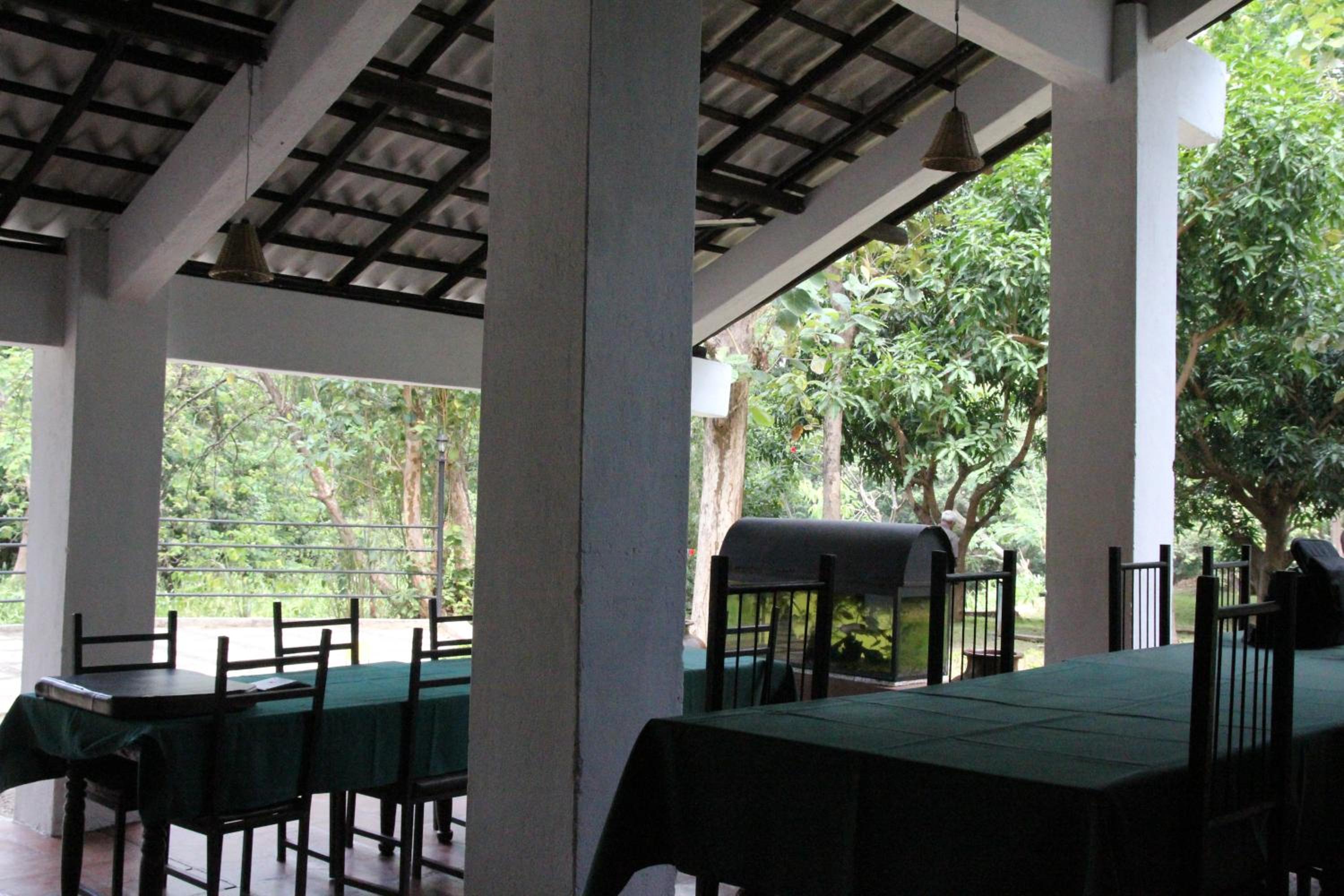 Dambulu Oya Family Park