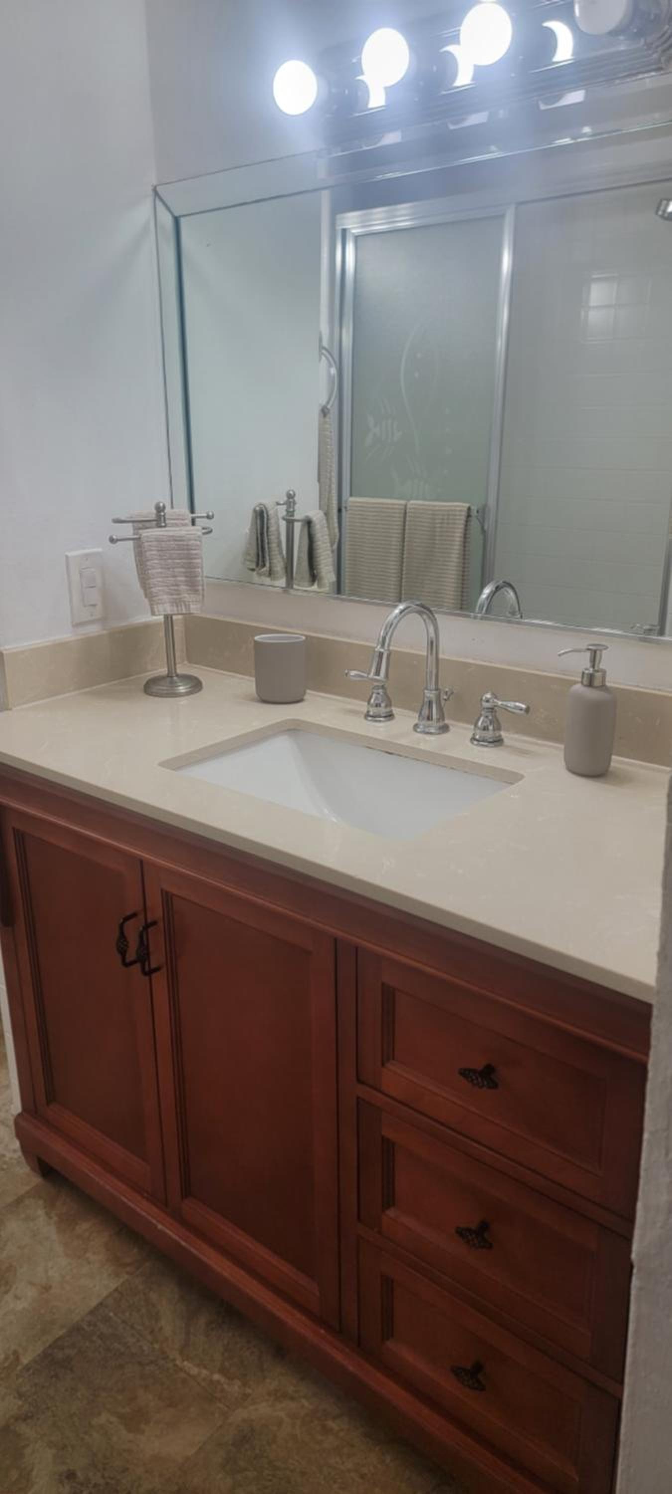 Private guest house in the heart of Miami! Surrounded by Miami's HOT spots!