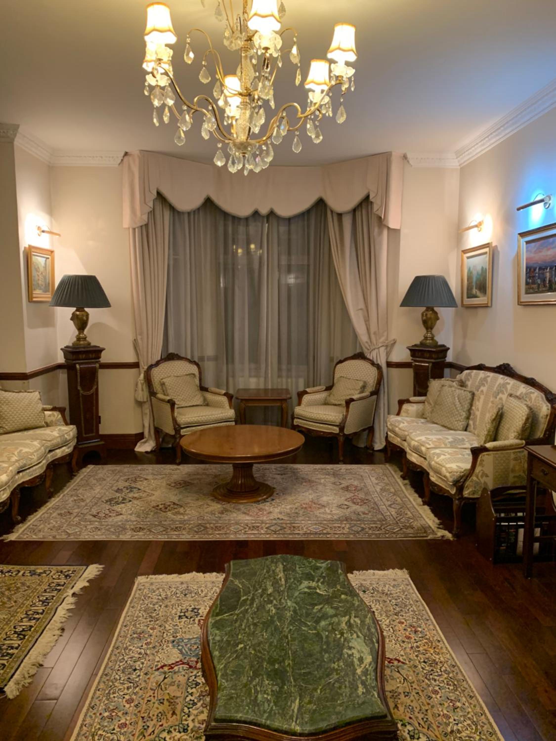 BAKER STREET 3 bedroom and 3 bathroom fabulous flat