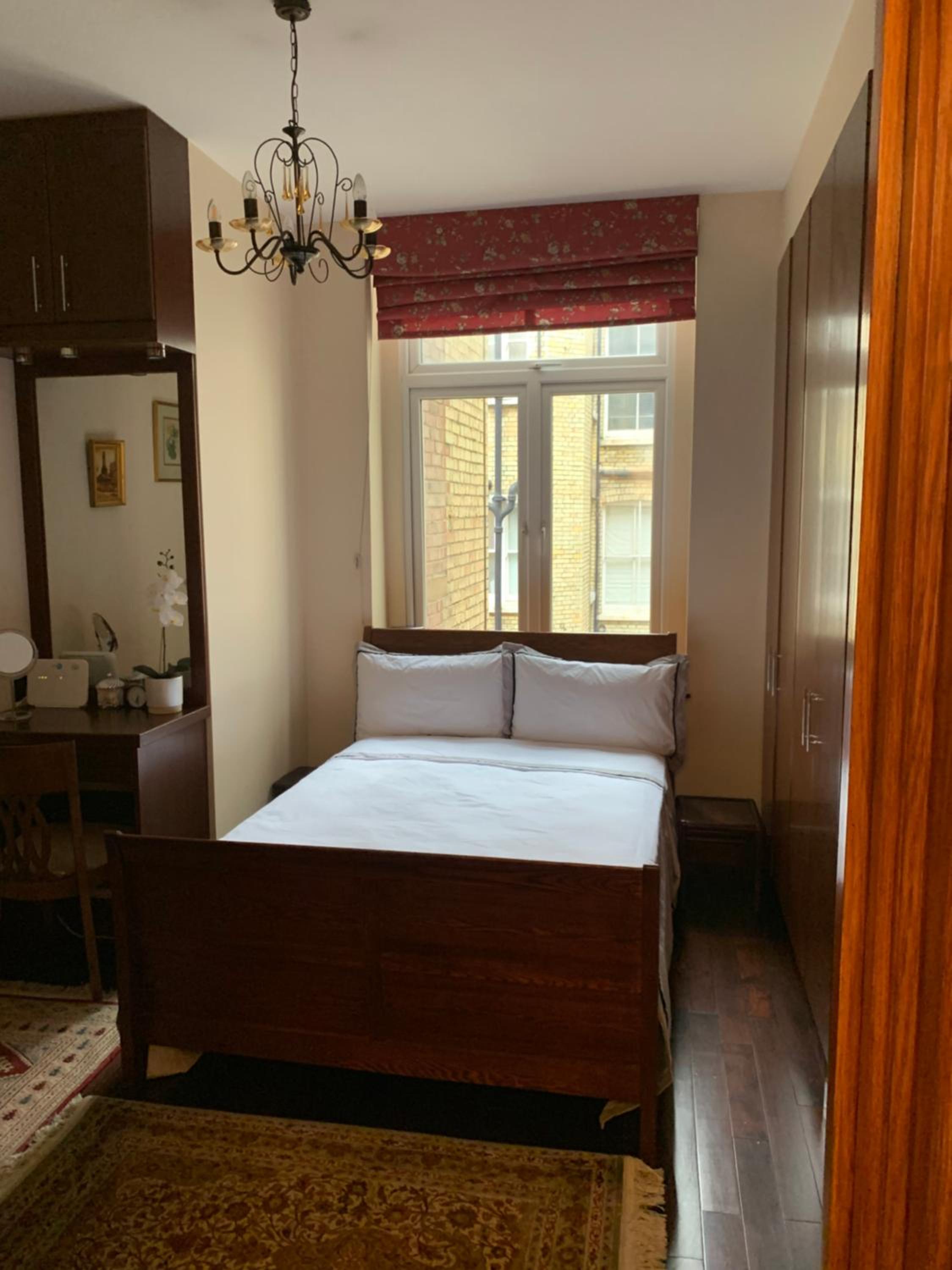 BAKER STREET 3 bedroom and 3 bathroom fabulous flat