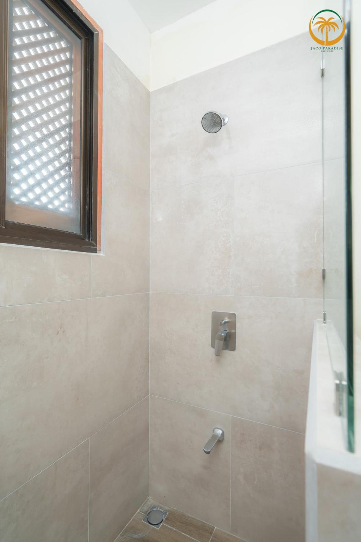 Condo Ocean front with Rooftop in Bahia Azul, Jaco Beach