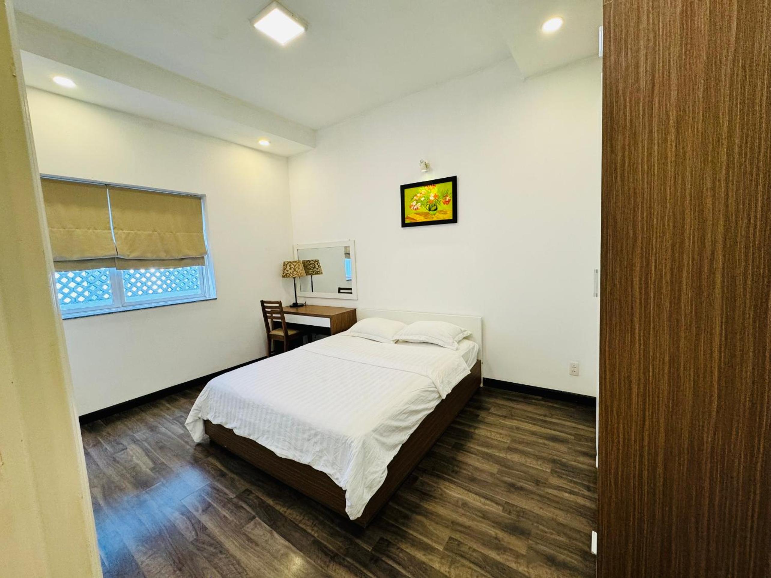 Pearl Service Apartment