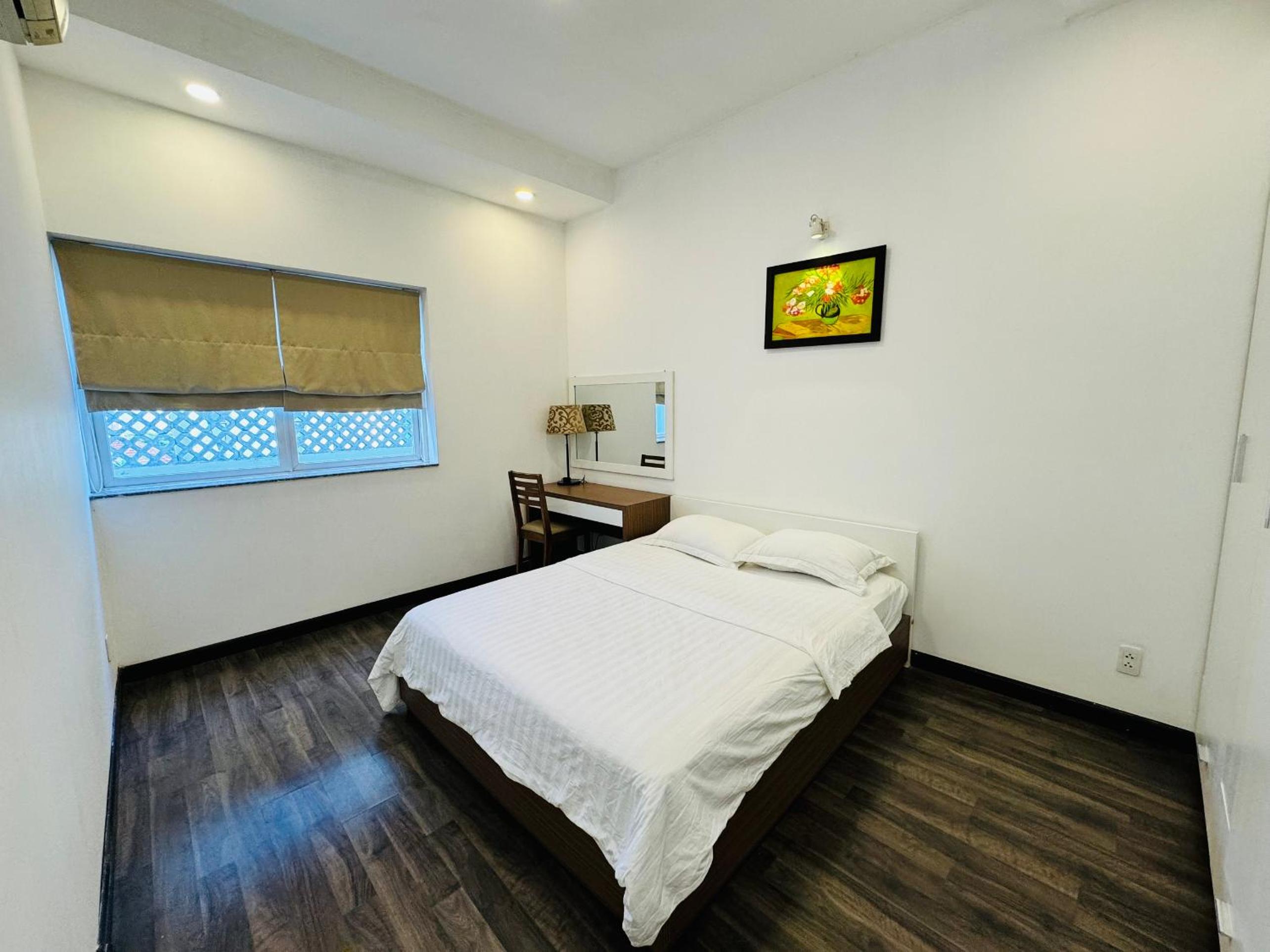Pearl Service Apartment