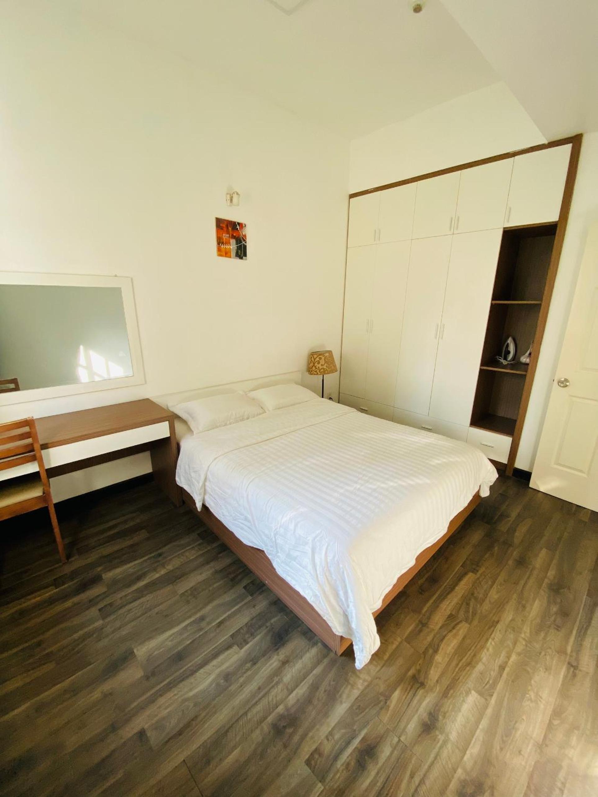 Pearl Service Apartment