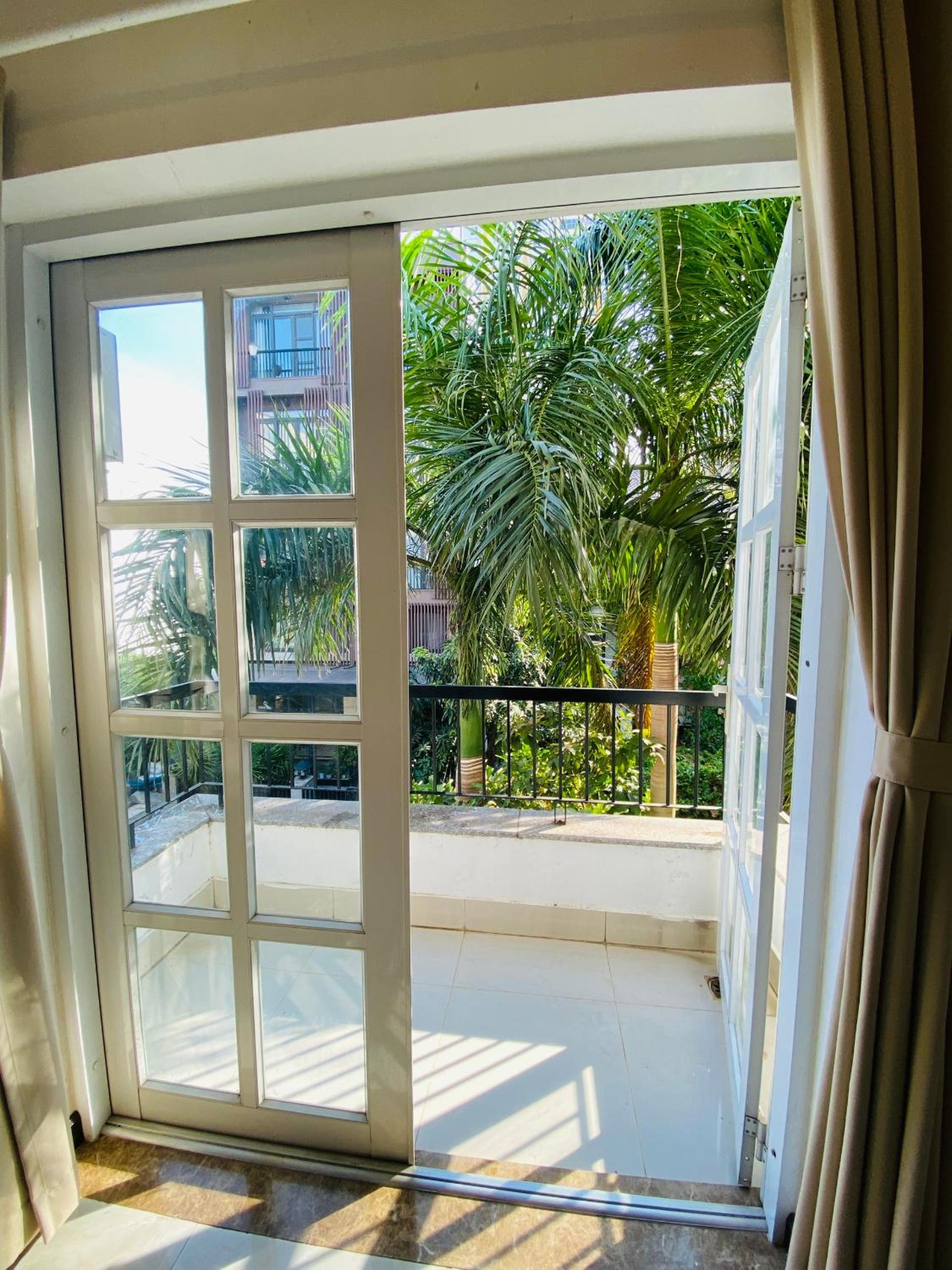 Pearl Service Apartment
