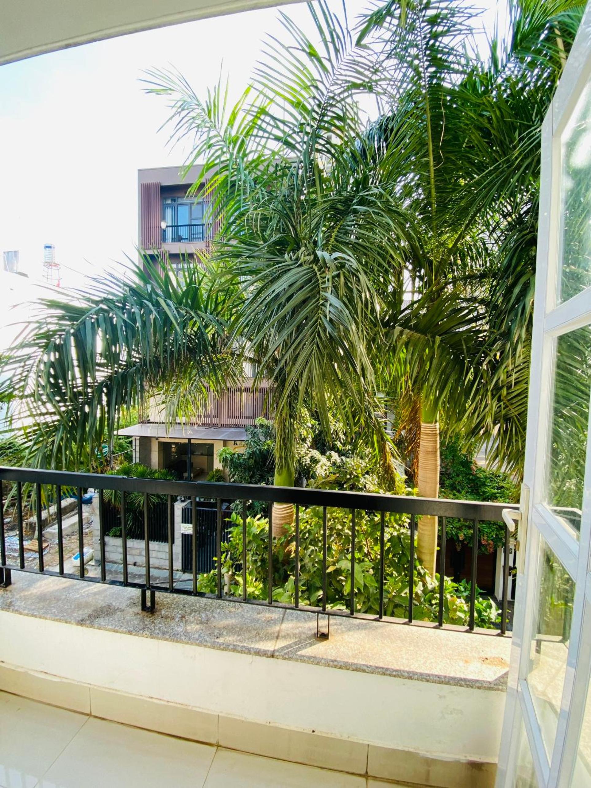 Pearl Service Apartment