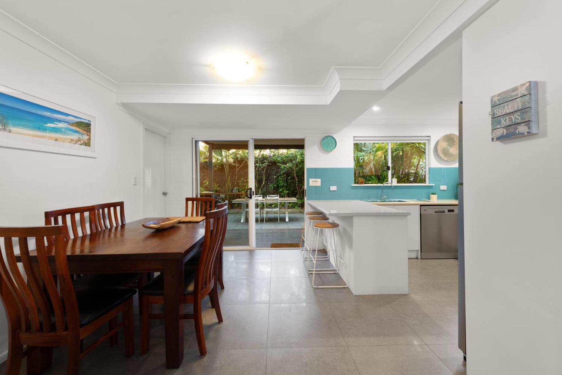 Shivas Byron - 2 - 3 Somerset Street