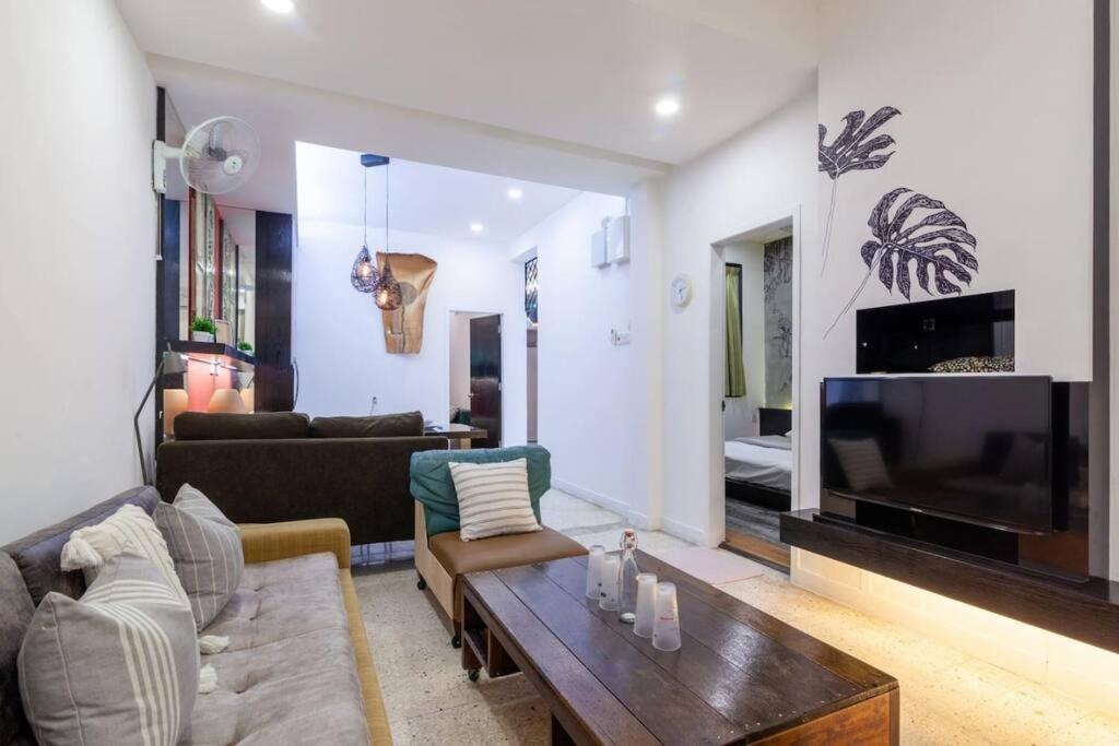 Charming Local Designer Home in Ipoh by Plush