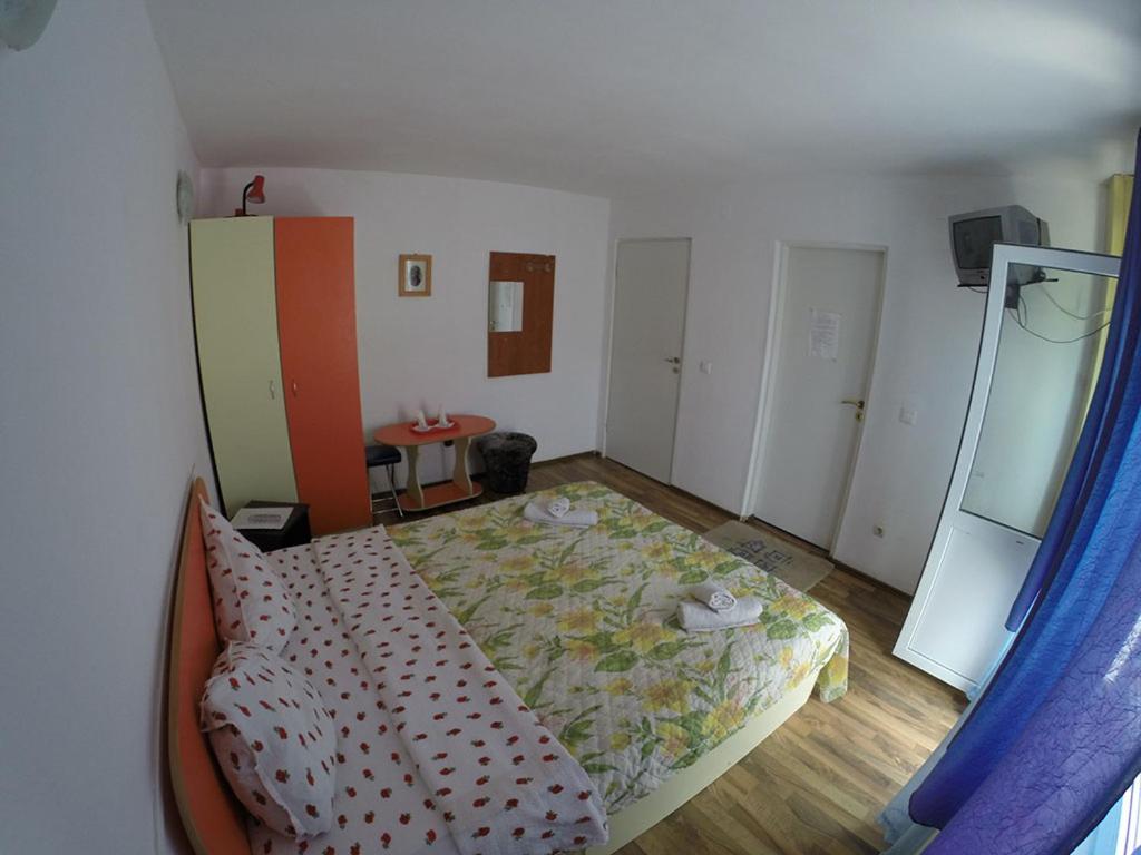 Photo 27
