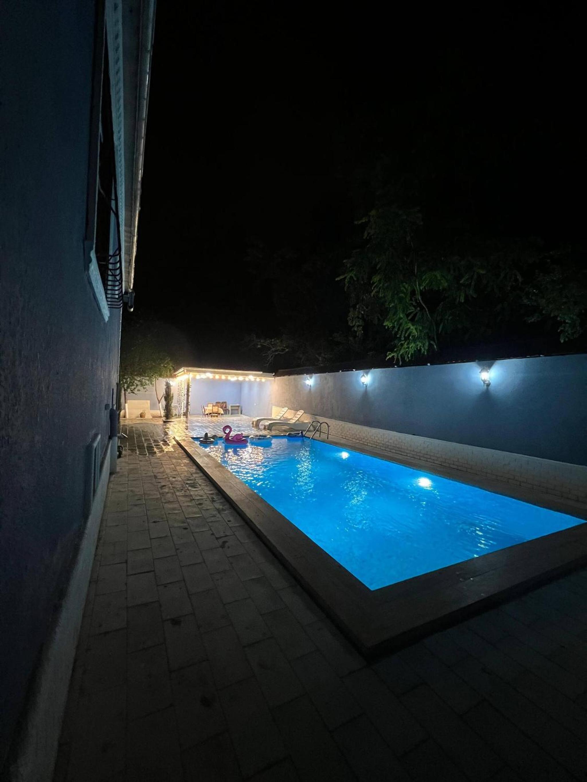 Cozy House With Swimming Pool Near City Center no1